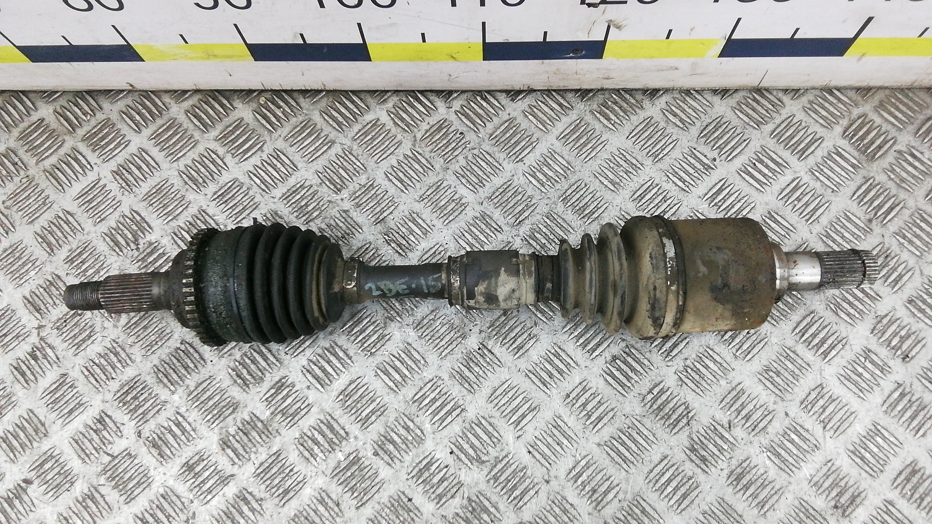 Полуось передняя левая