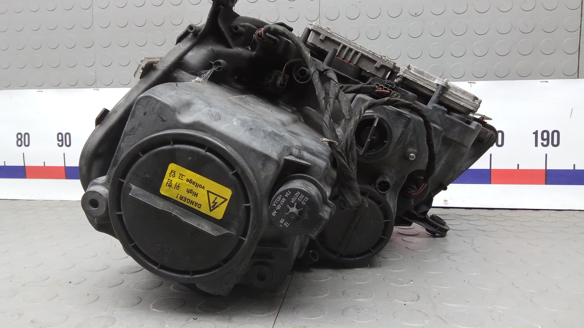 Фара правая