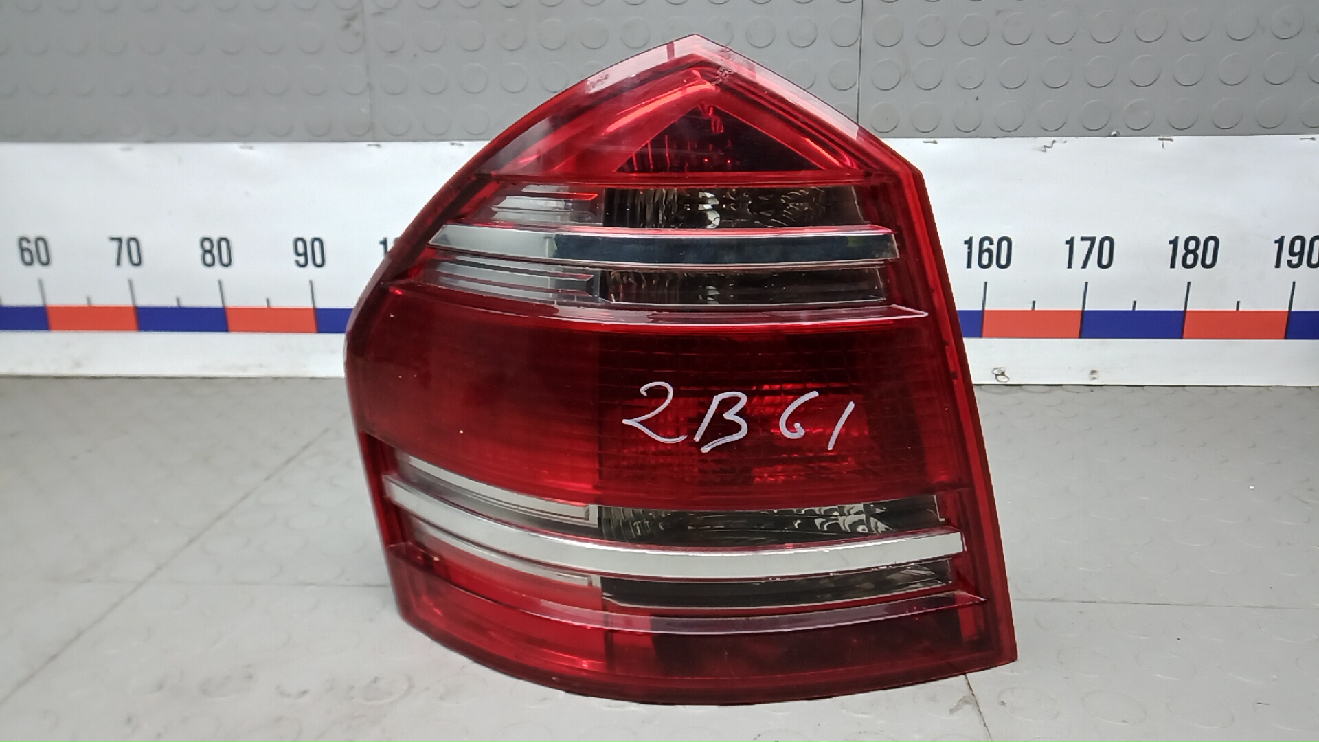 Фонарь задний левый