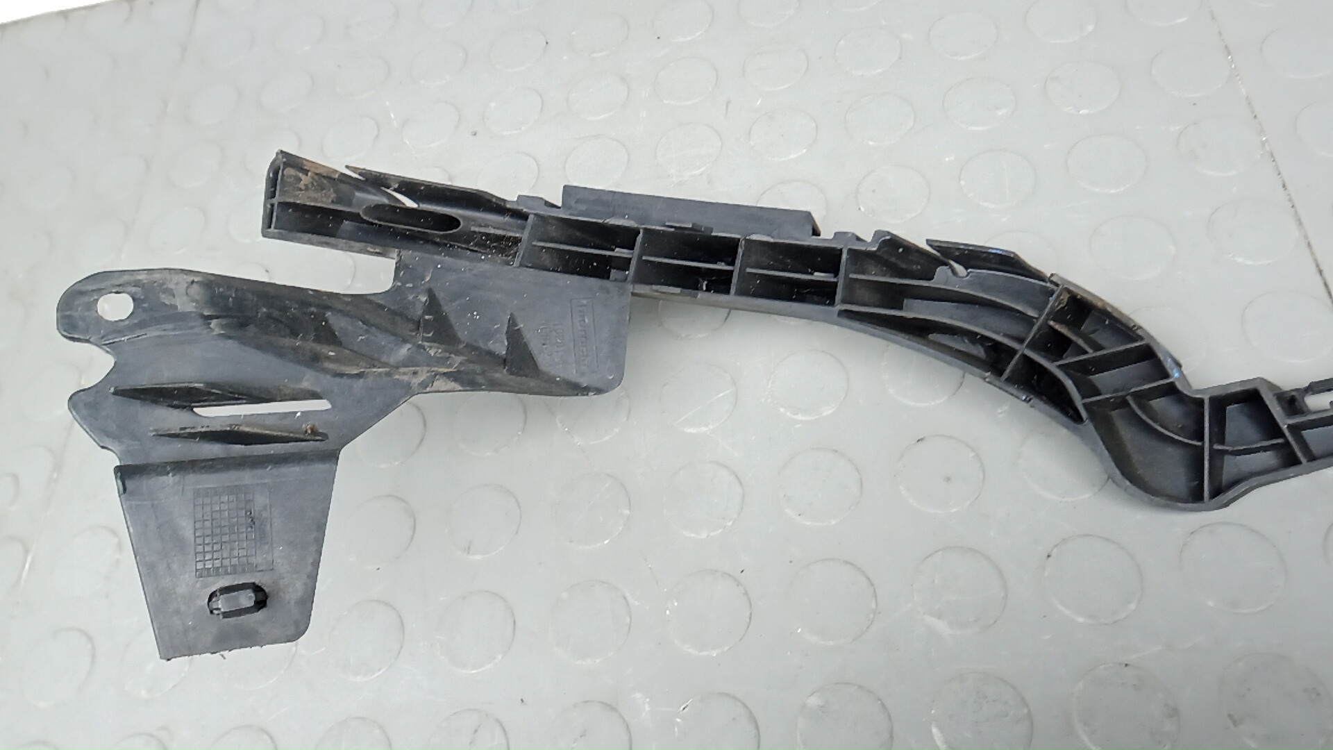 Крепеж фары