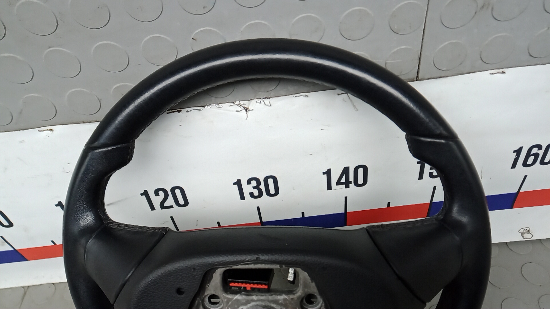 Рулевое колесо (руль)