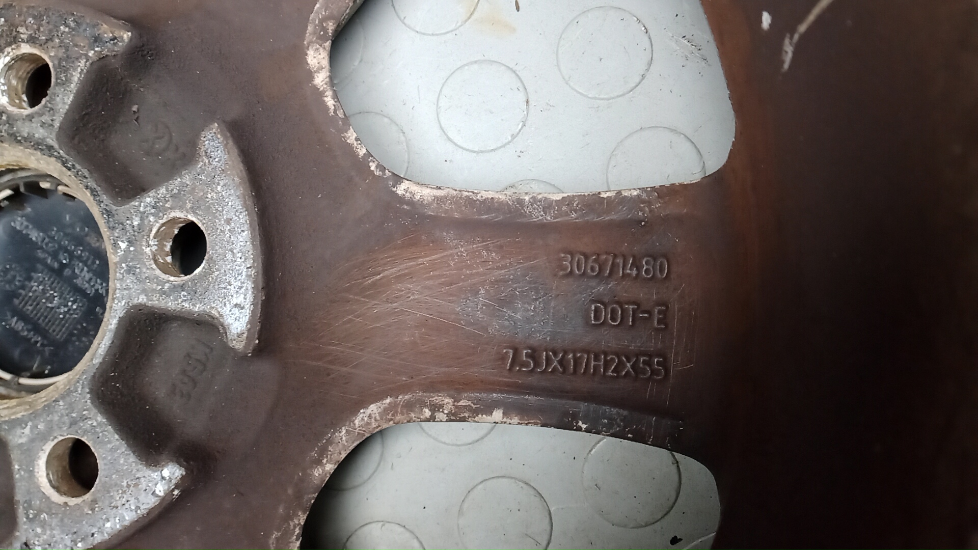 Диск колесный литой легкий сплав