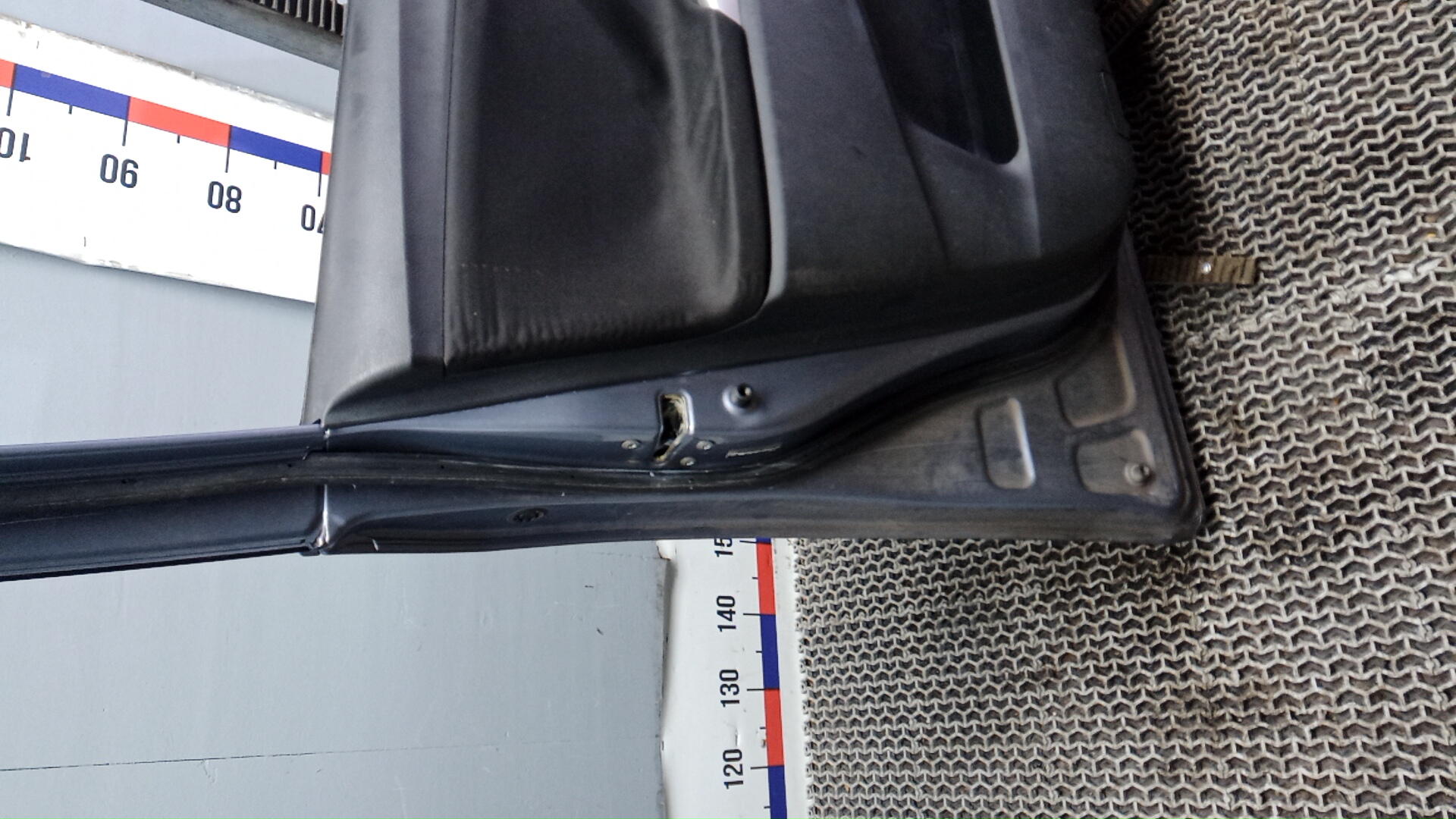 Дверь передняя левая