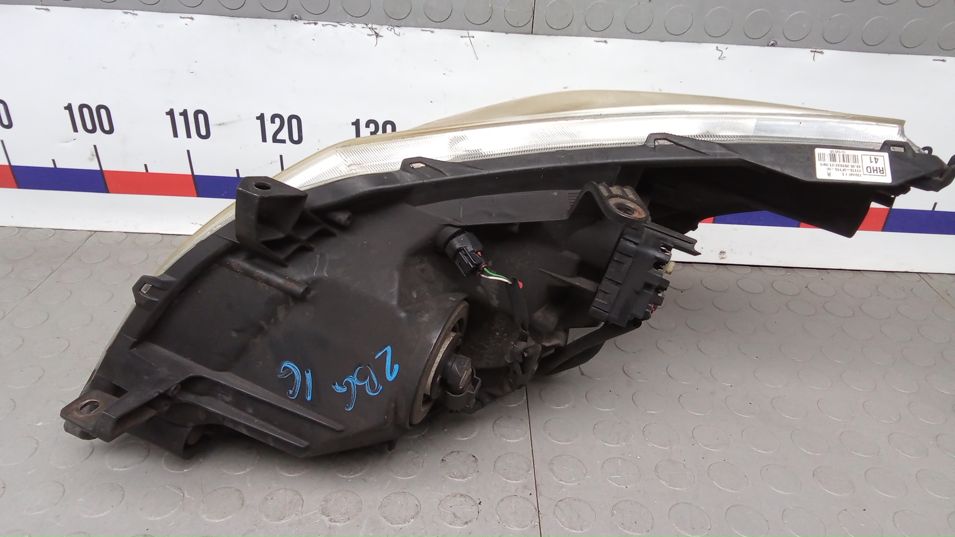 Фара правая