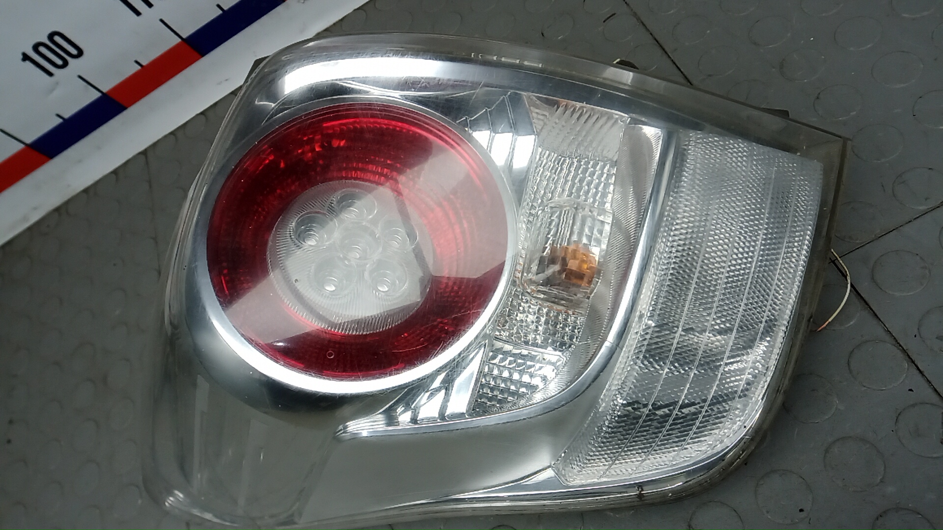 Фонарь задний левый