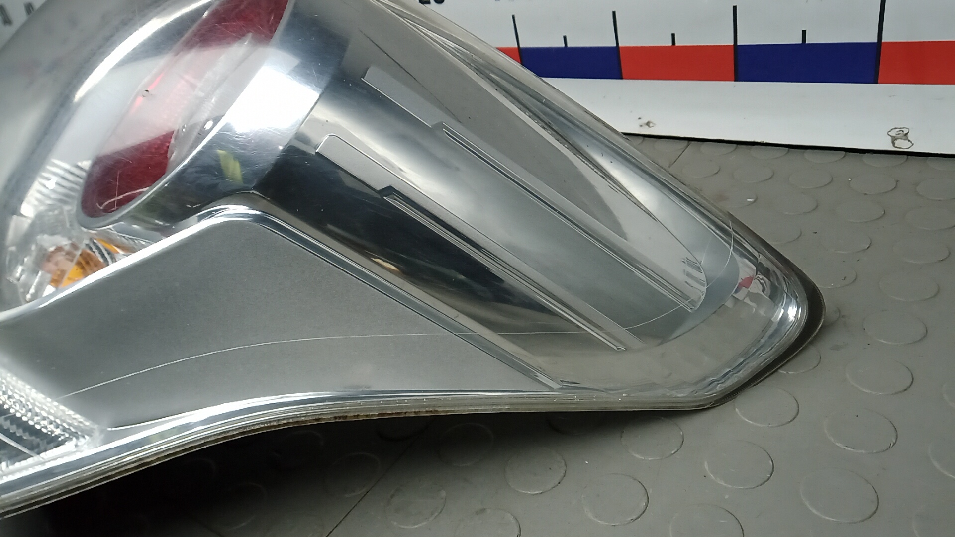 Фонарь задний правый