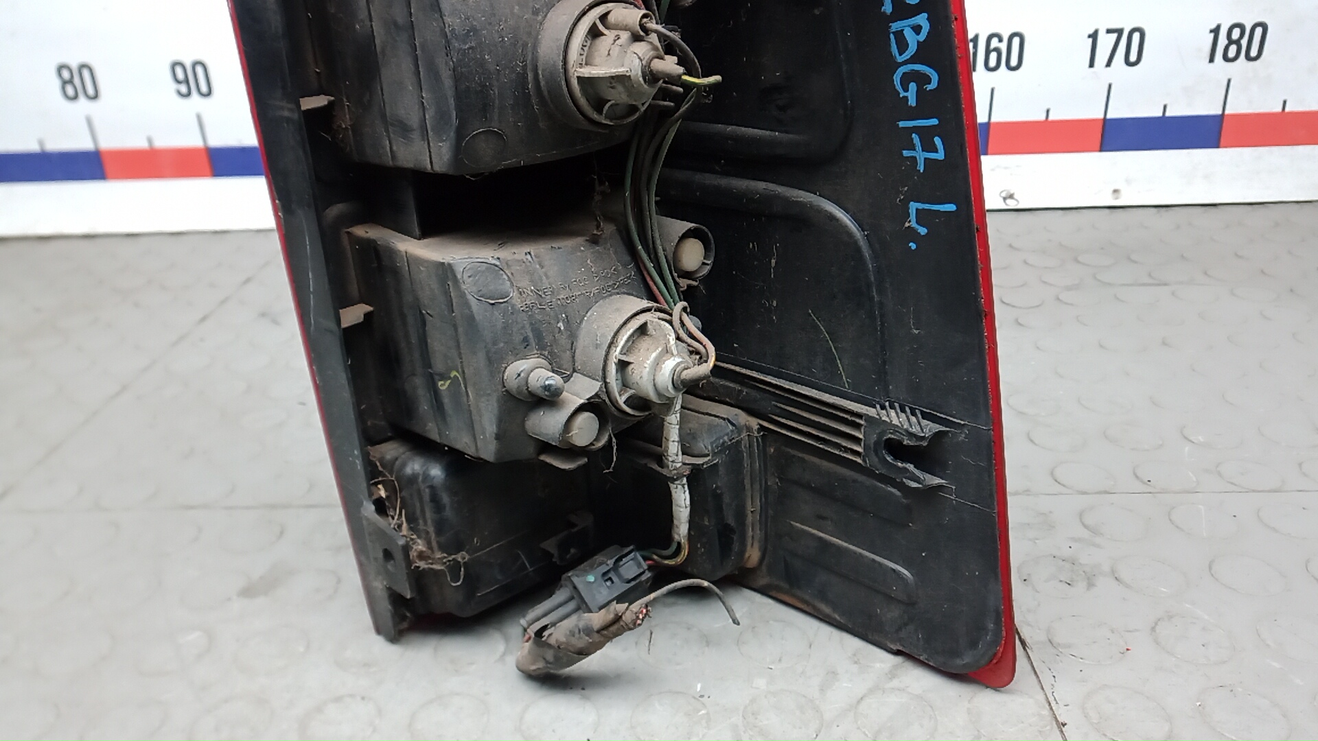 Фонарь задний левый