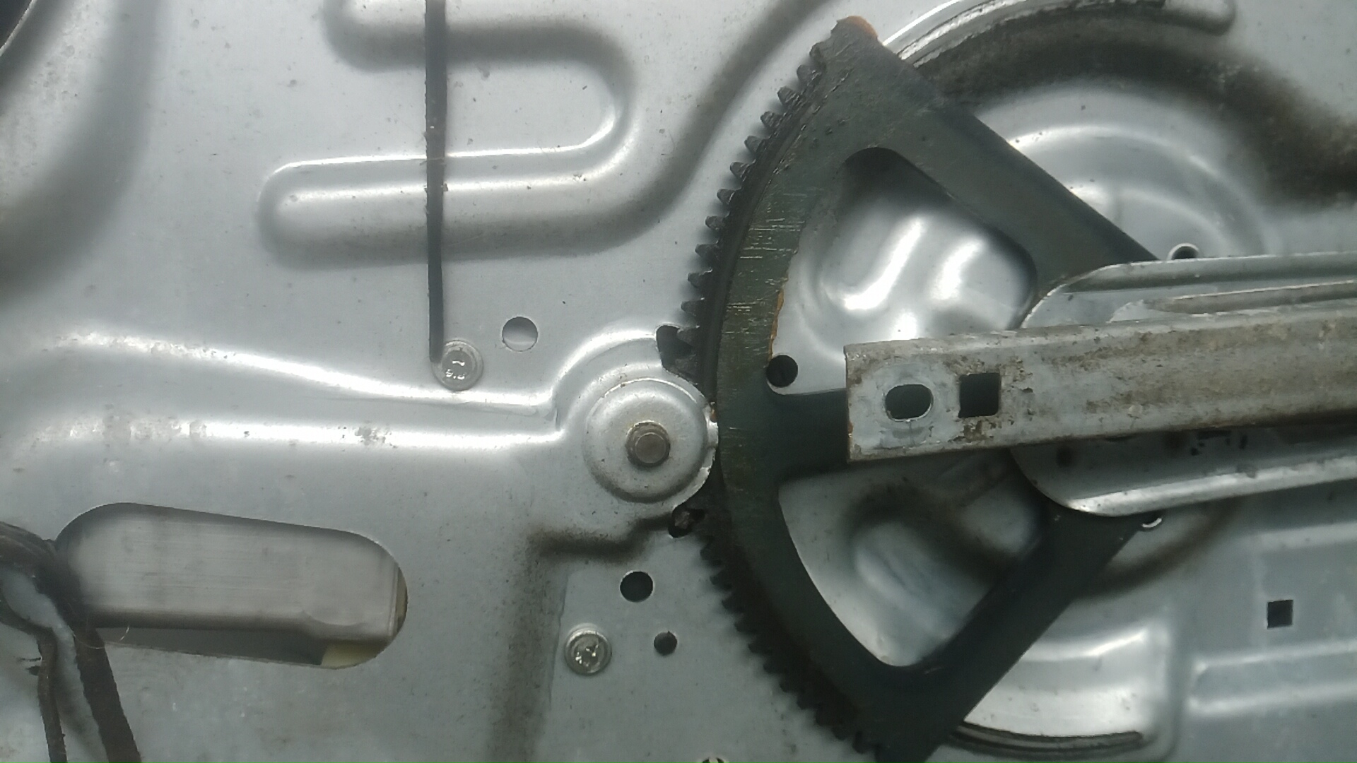 Стеклоподъемник электр. передний правый