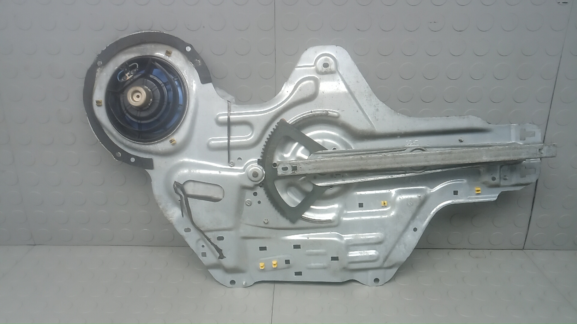 Стеклоподъемник электр. передний правый