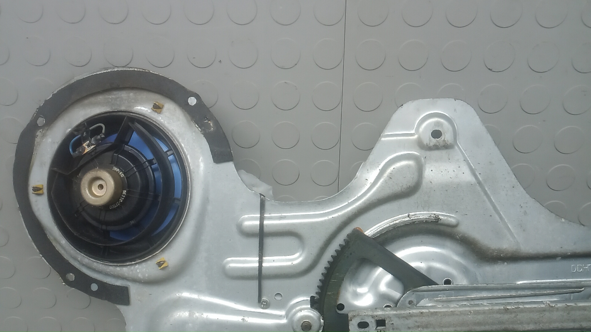 Стеклоподъемник электр. передний правый