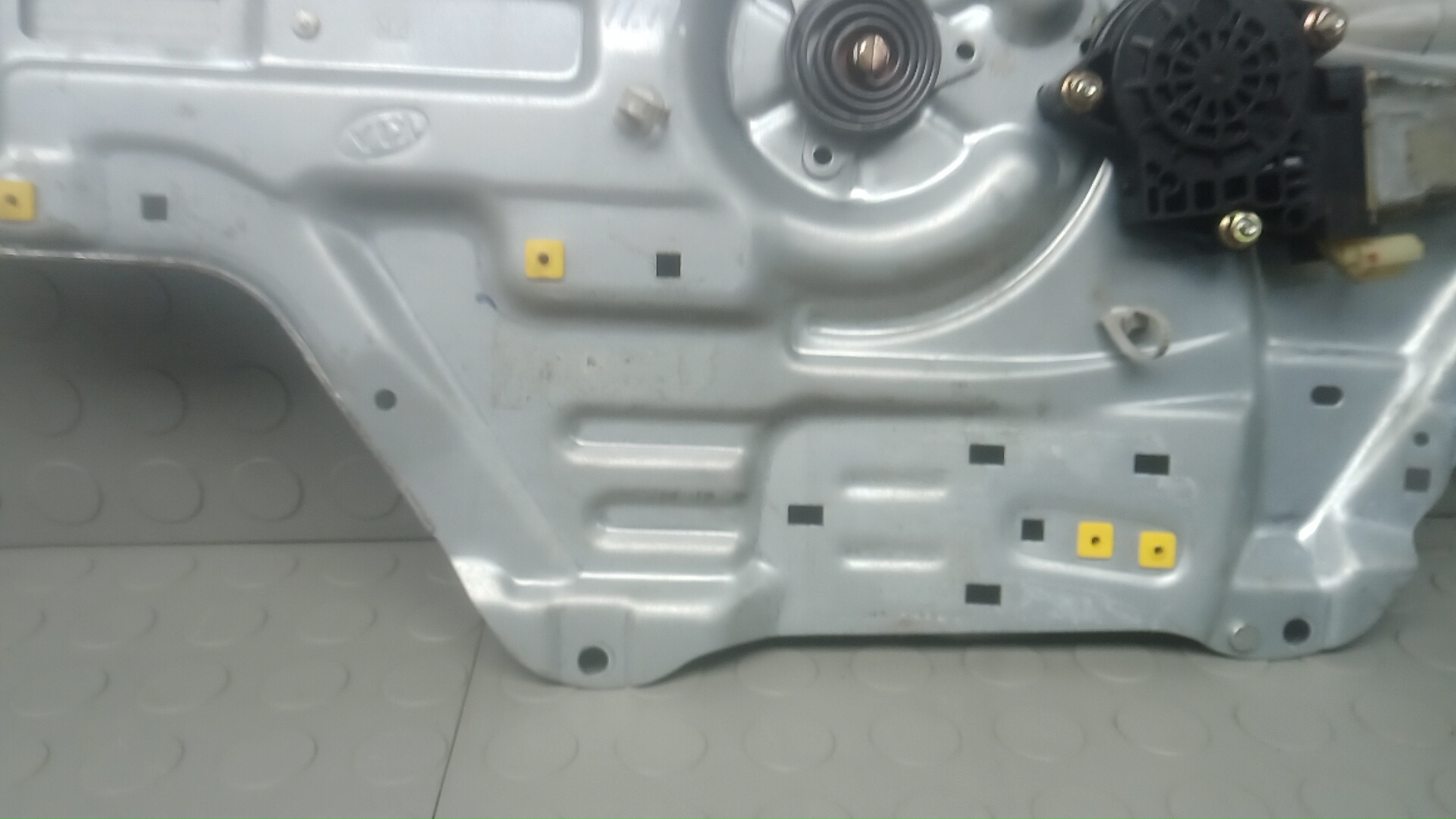 Стеклоподъемник электр. передний правый