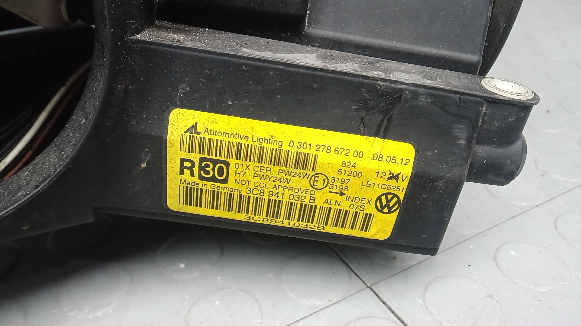 Фара правая