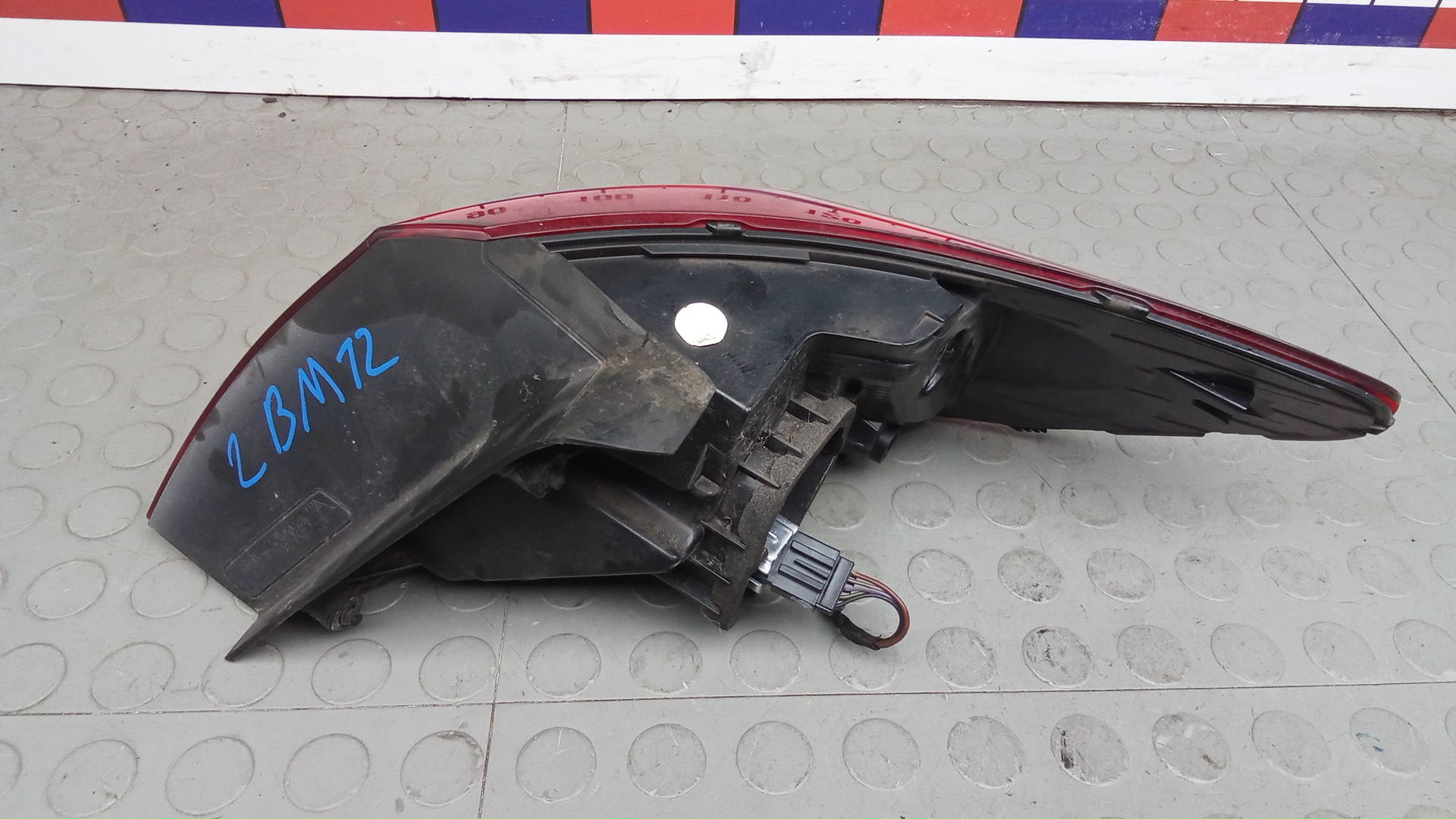 Фонарь задний левый