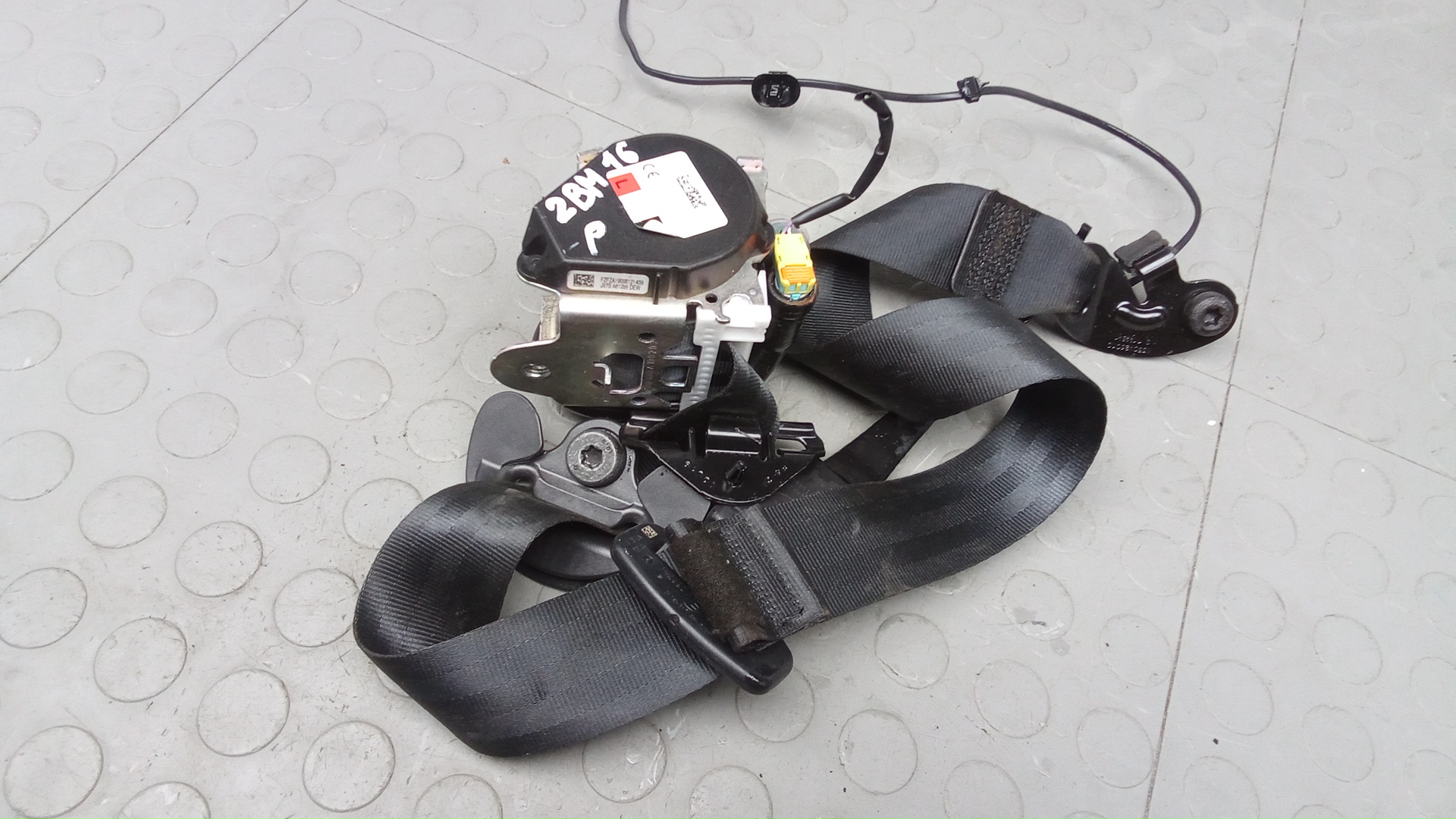 Ремень безопасности с пиропатроном