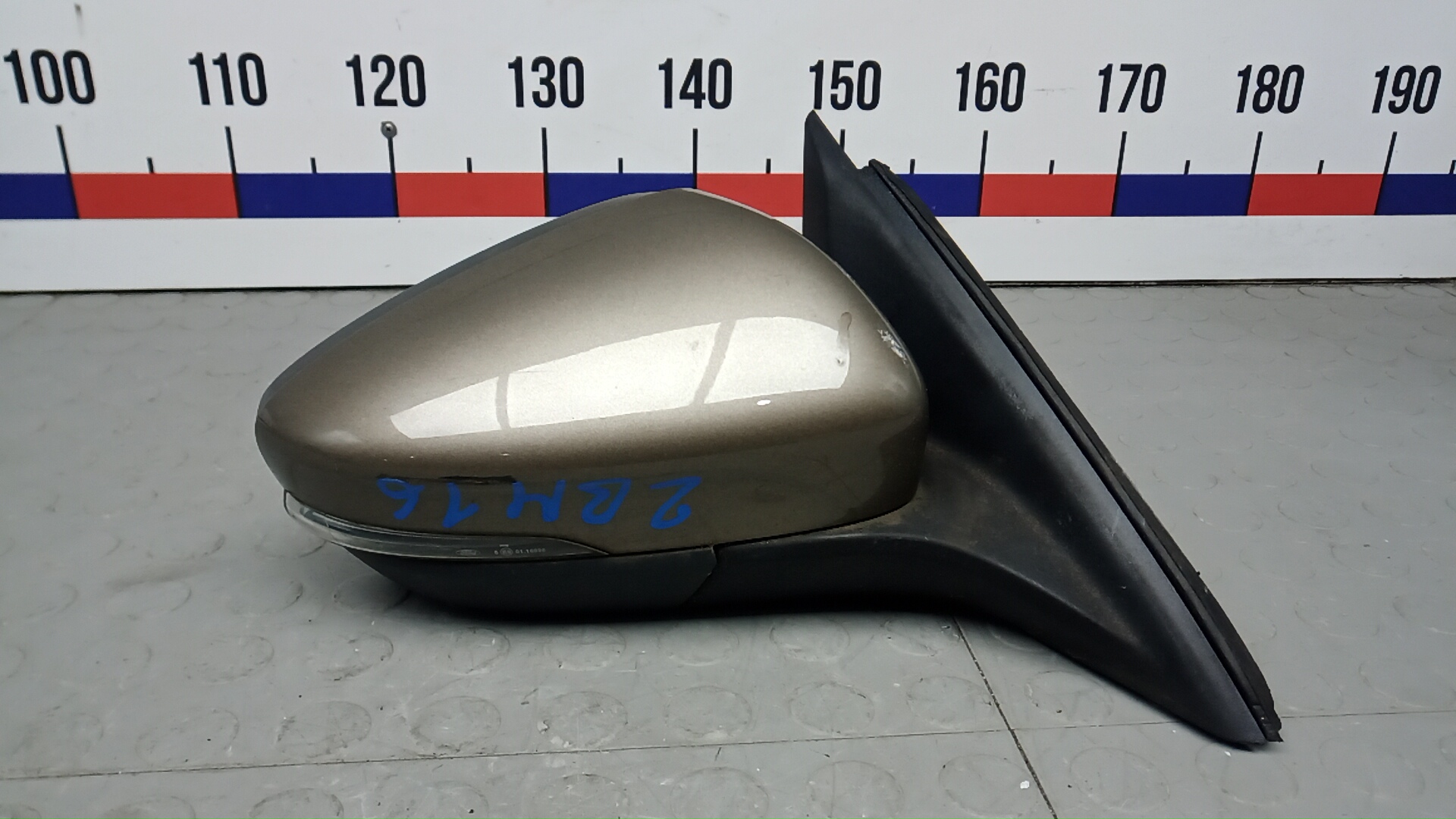 Зеркало правое электрическое