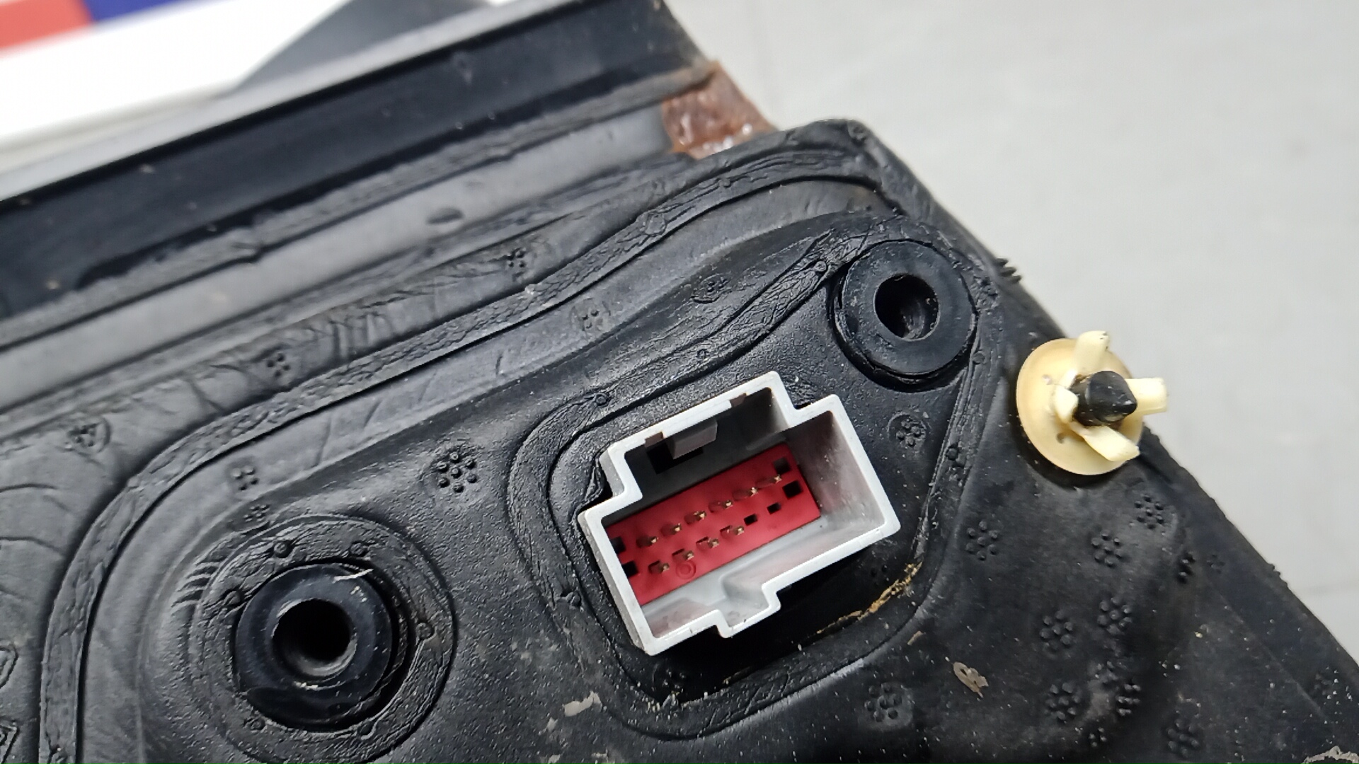 Зеркало правое электрическое