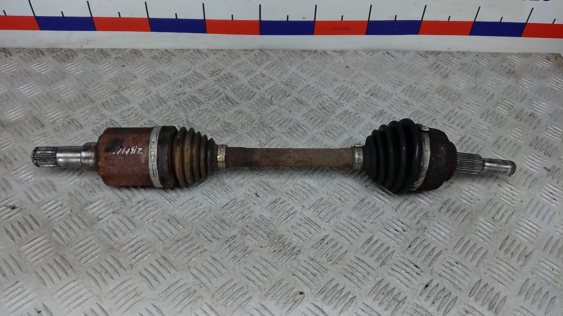 Полуось передняя левая