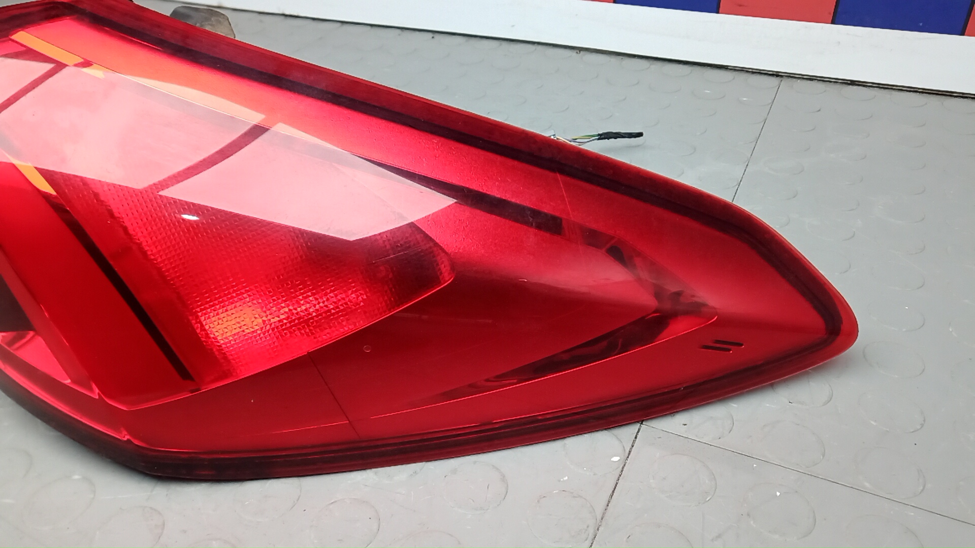 Фонарь задний правый