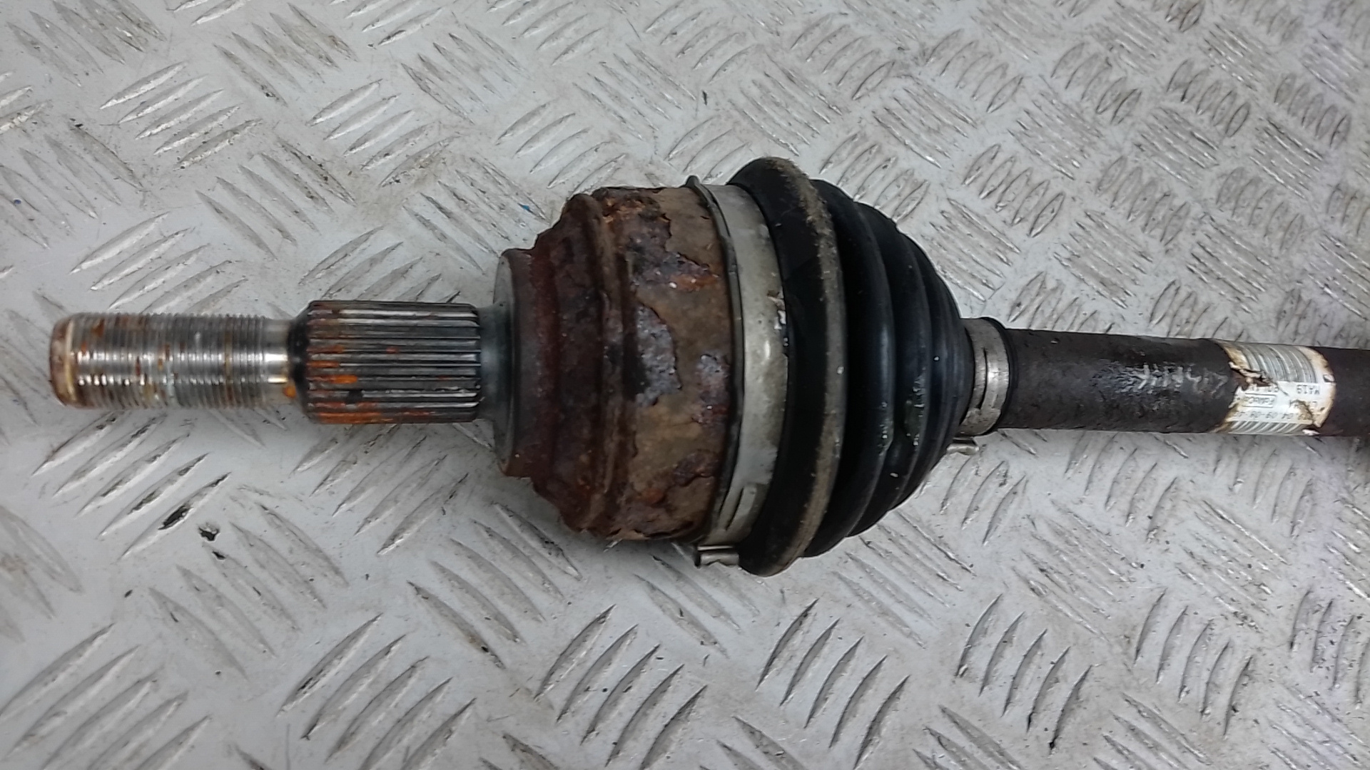 Полуось передняя правая