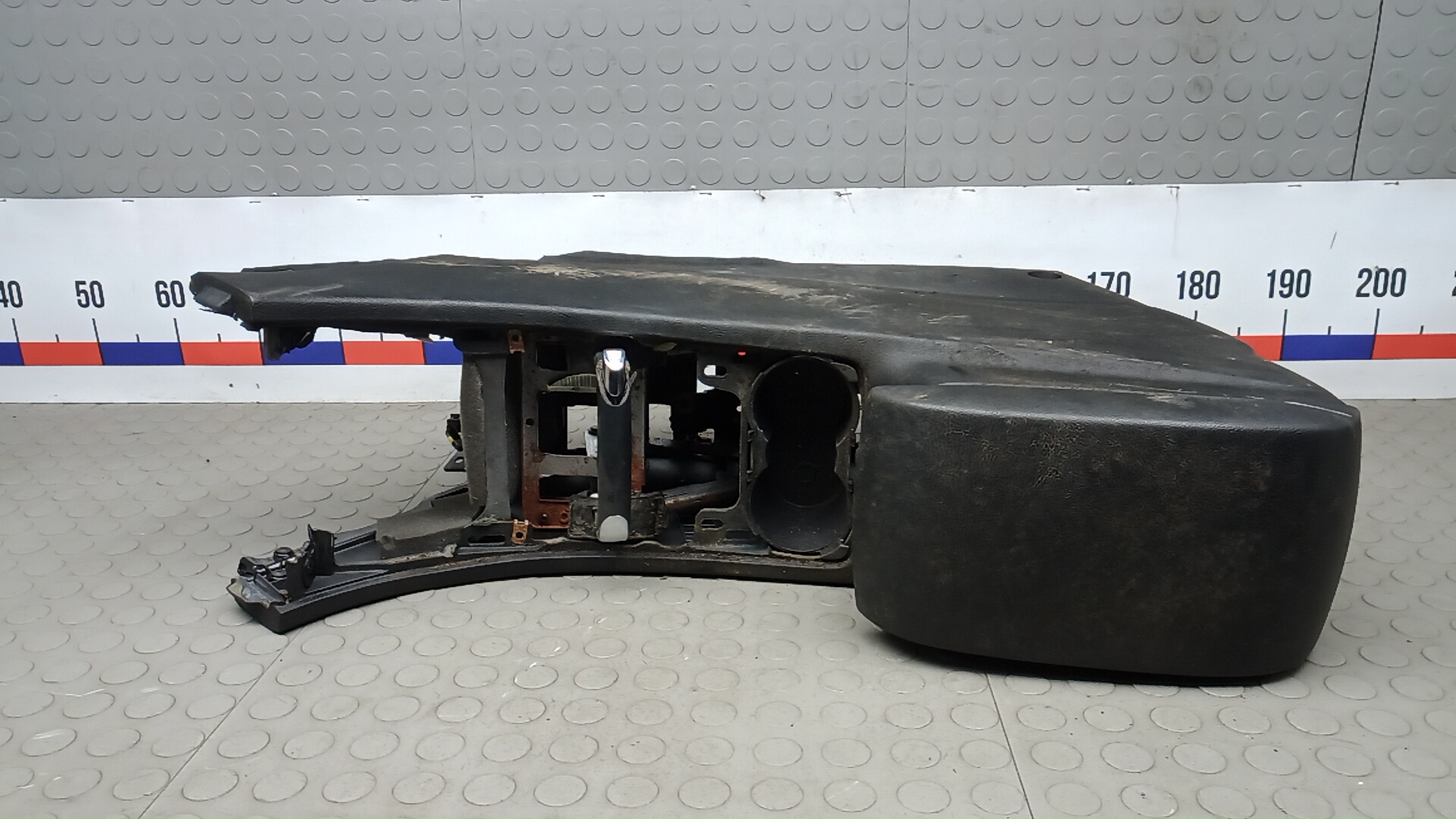 Подлокотник