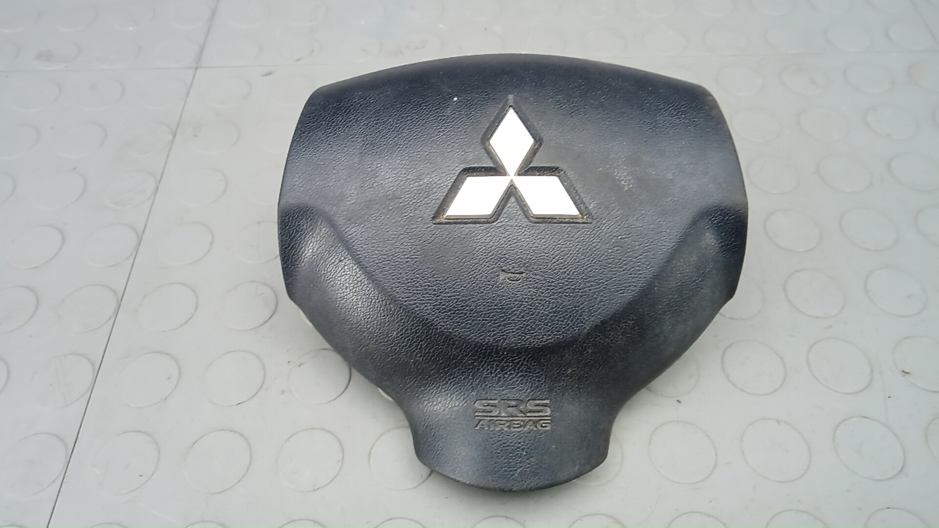 Подушка безопасности в рулевое колесо