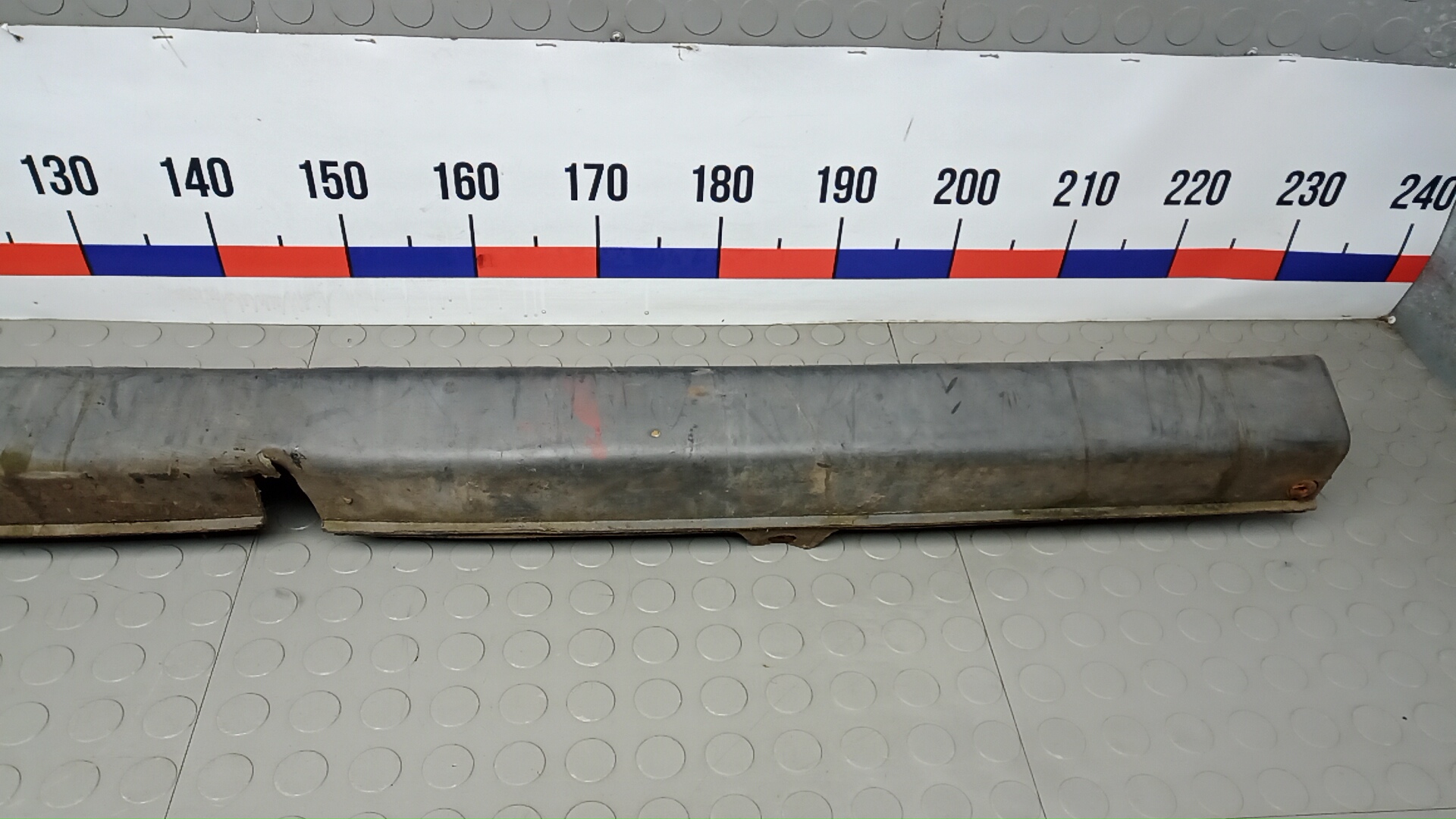 Бампер задний