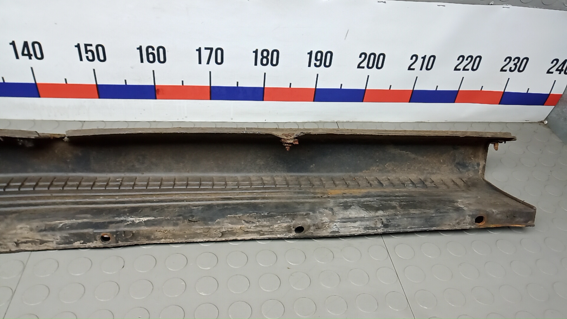 Бампер задний