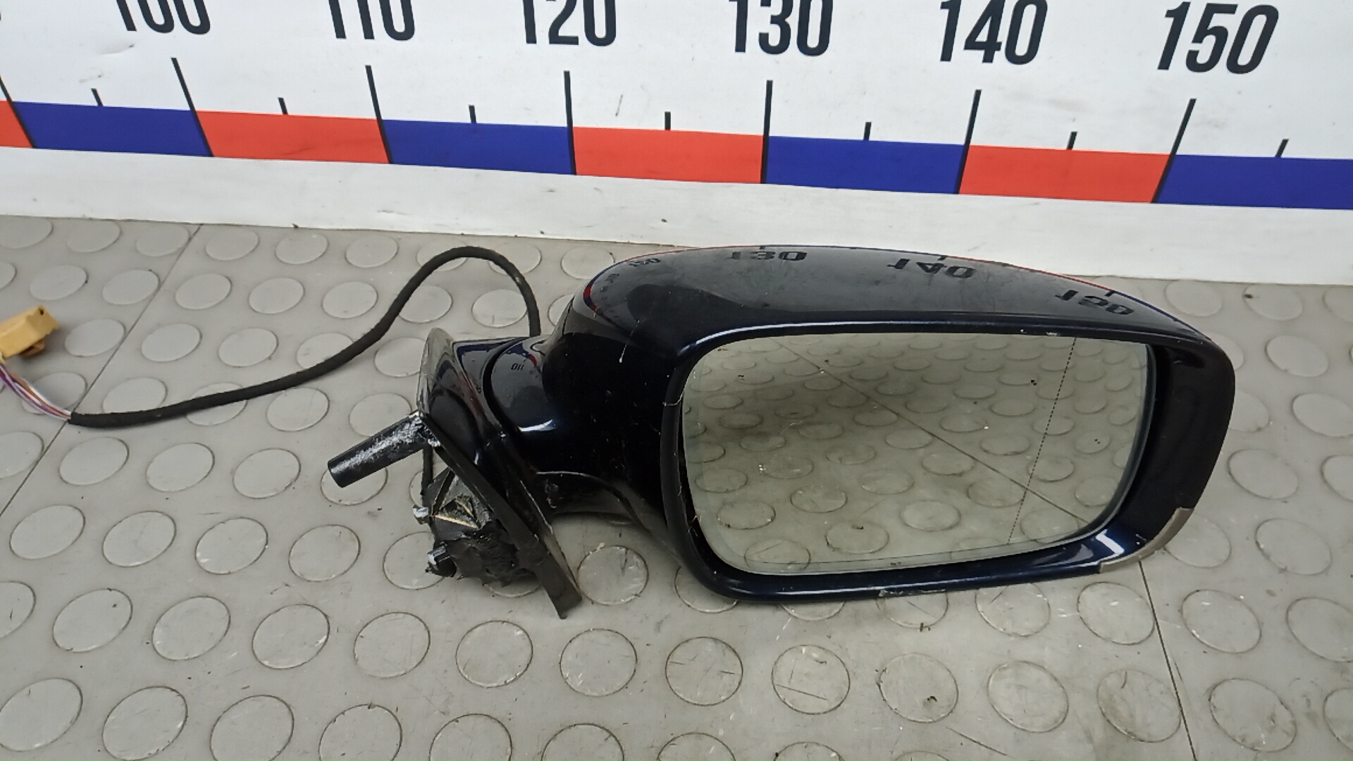 Зеркало правое электрическое