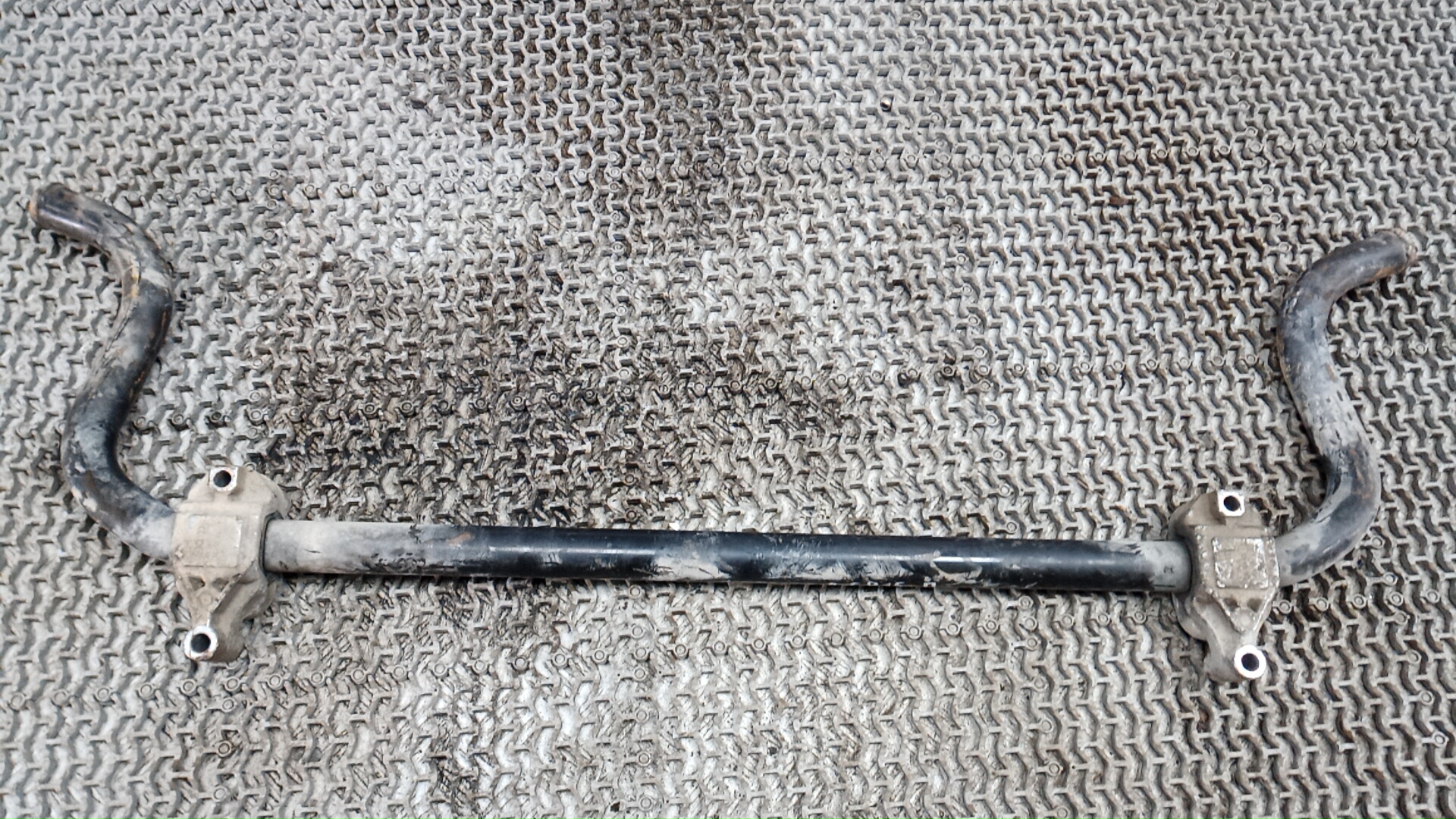 Стабилизатор передний