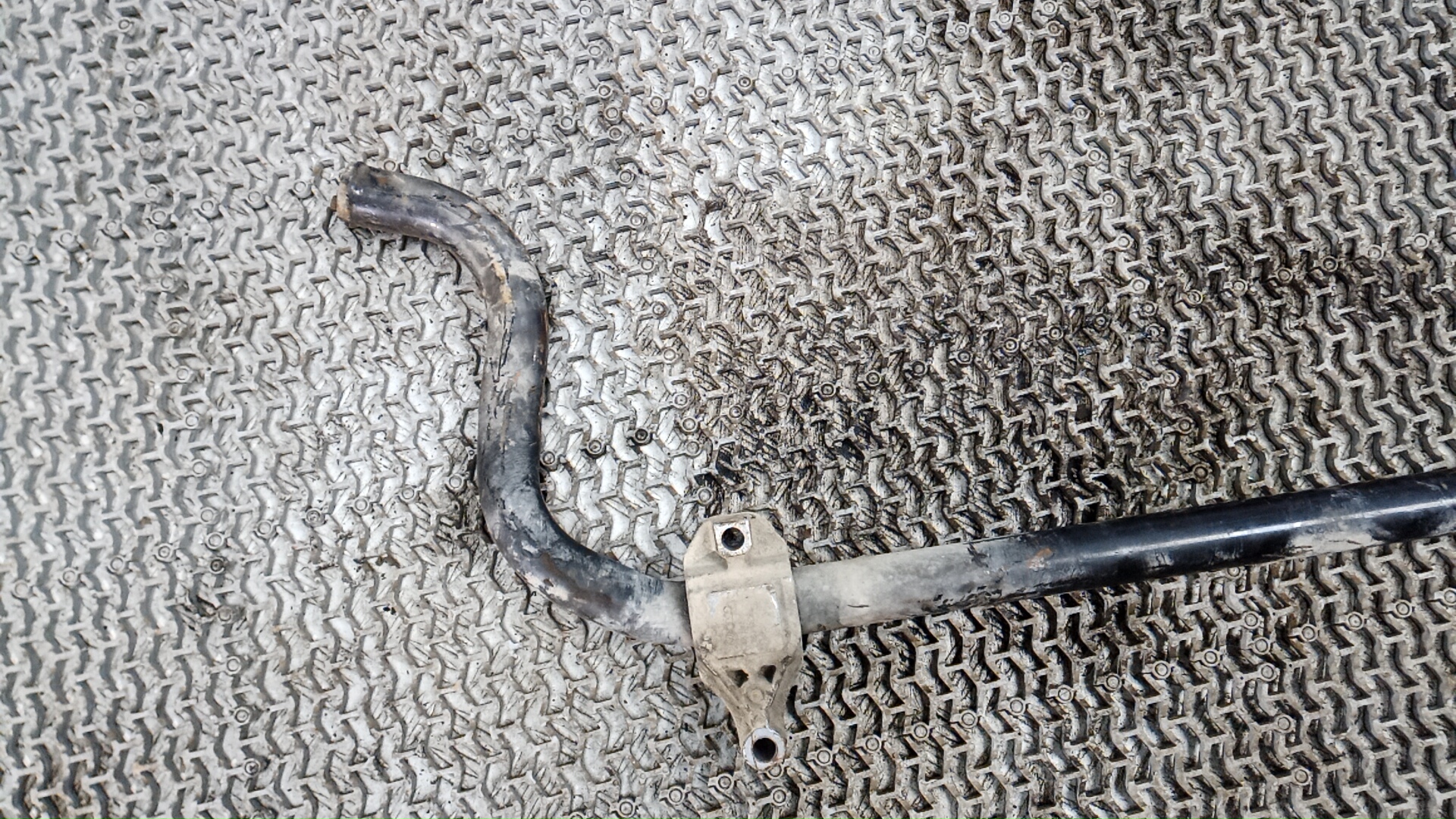 Стабилизатор передний