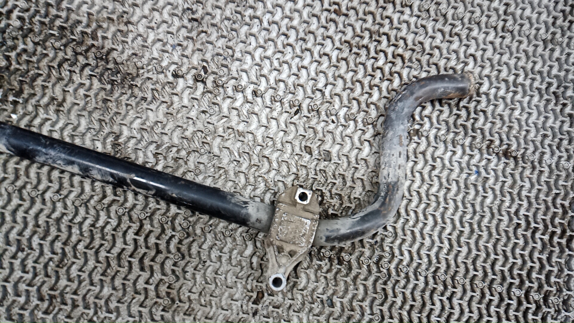 Стабилизатор передний