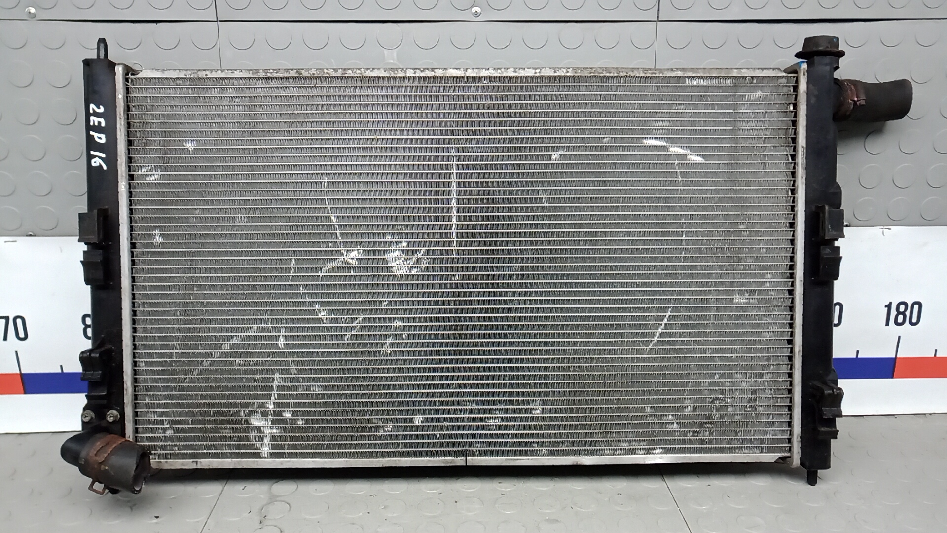 Радиатор охлаждения двигателя основной