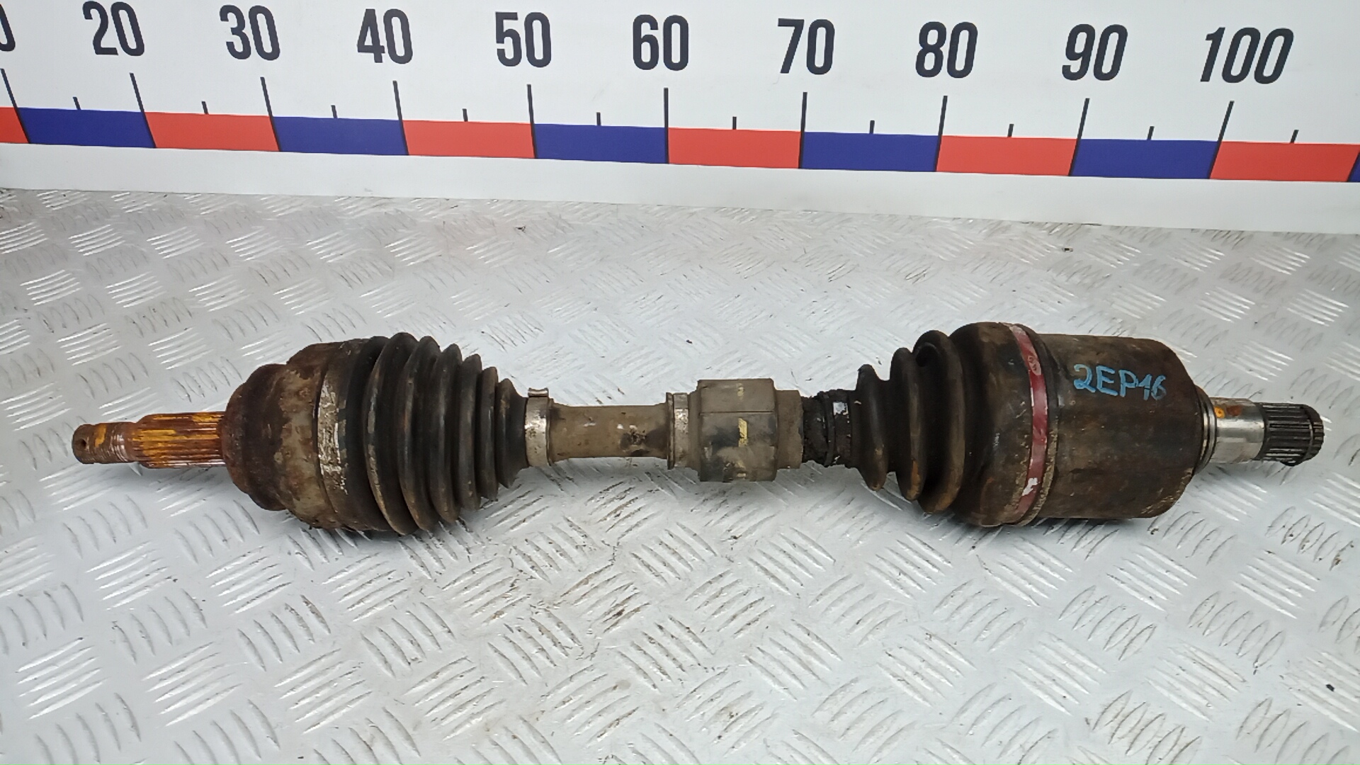 Полуось передняя левая