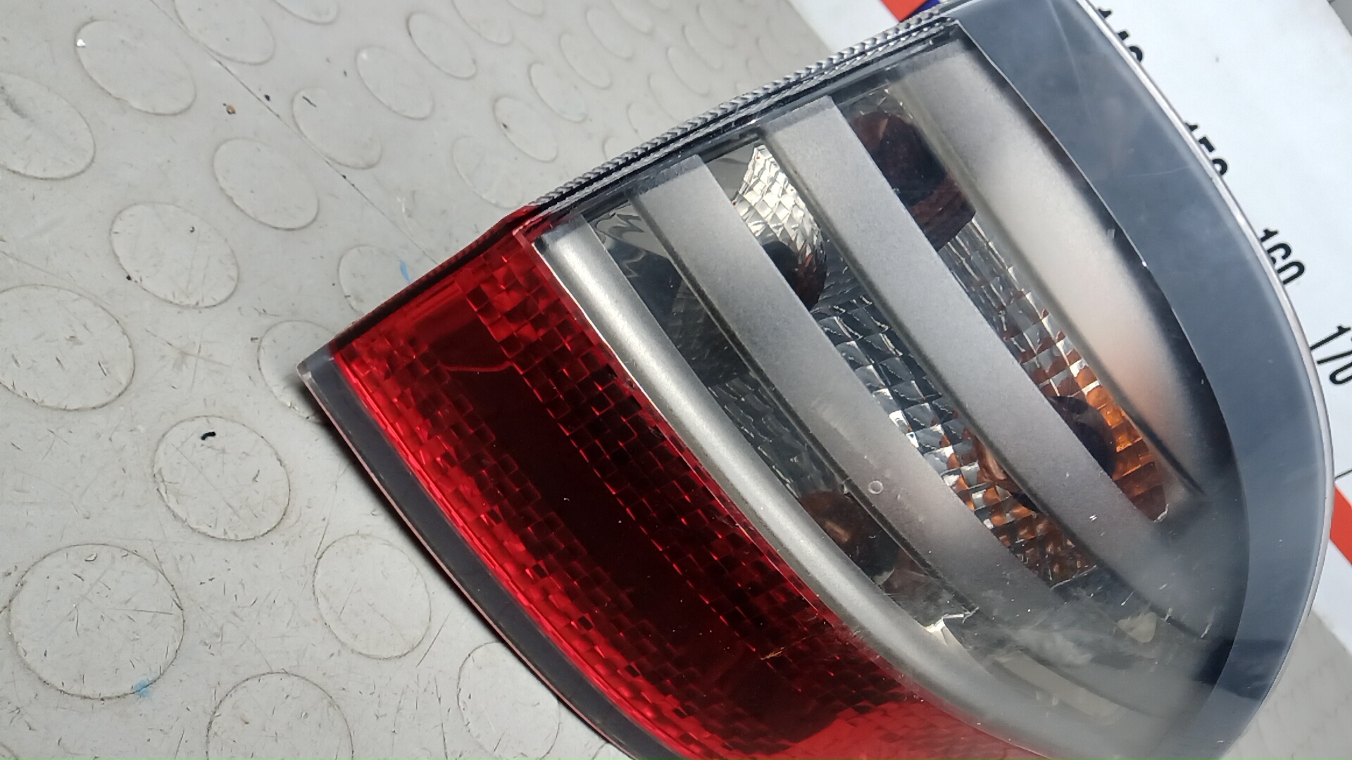 Фонарь задний правый