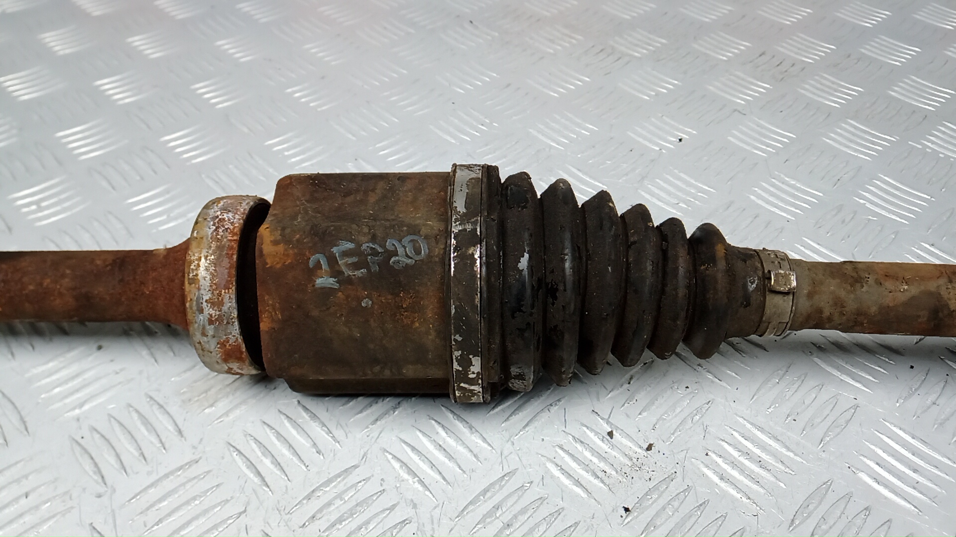 Полуось передняя правая