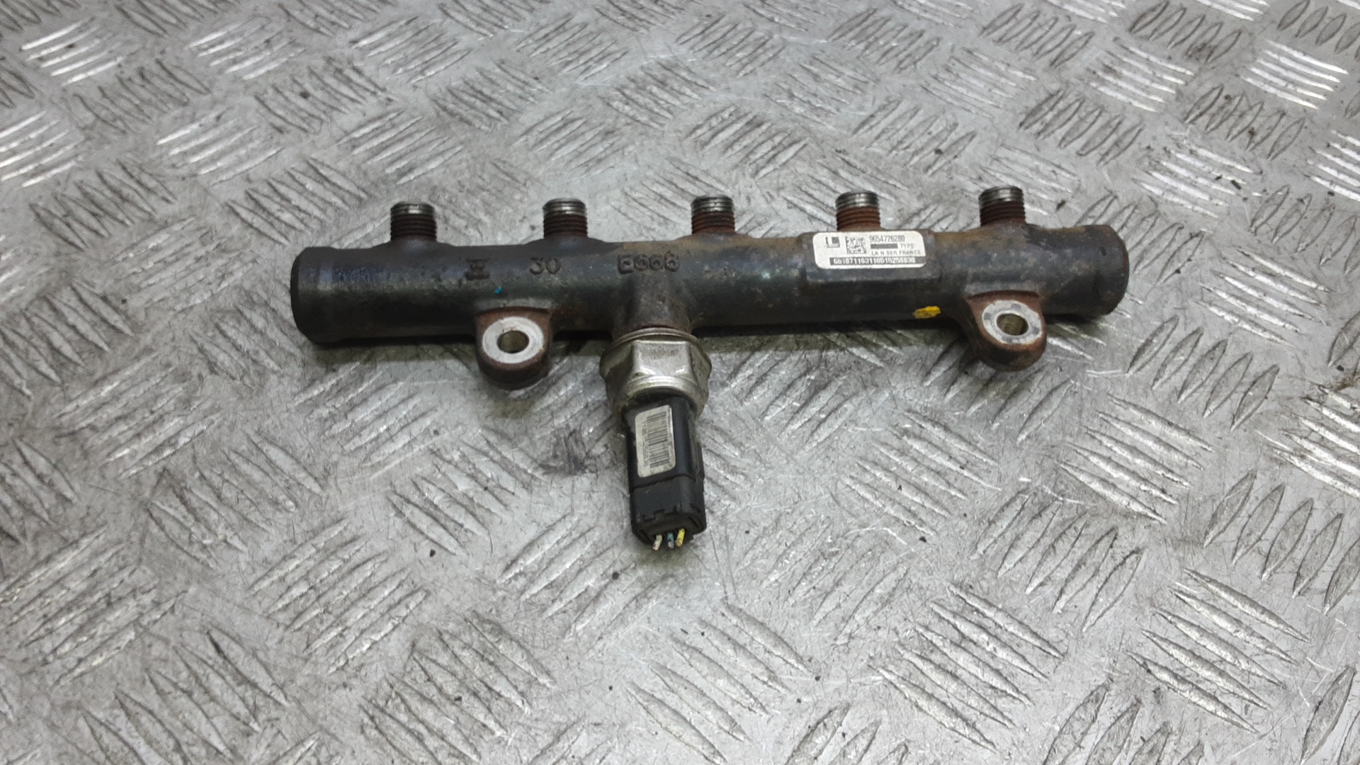 Рейка топливная (рампа)