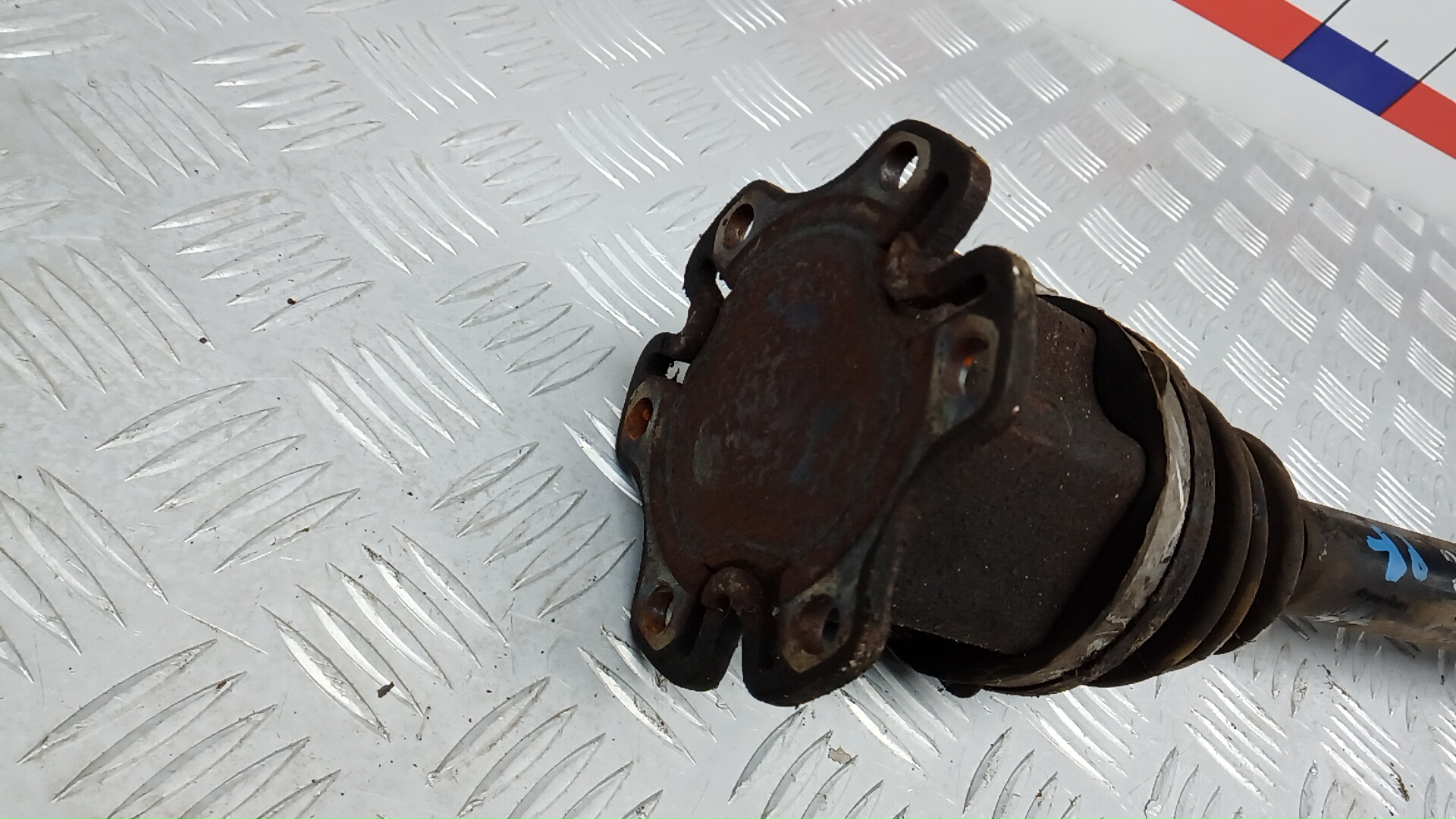 Полуось передняя правая