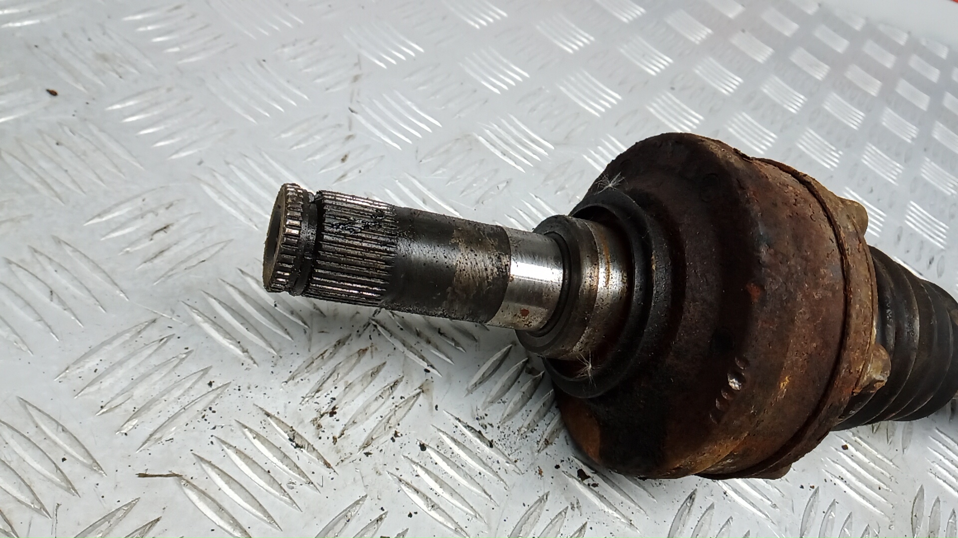 Полуось задняя правая