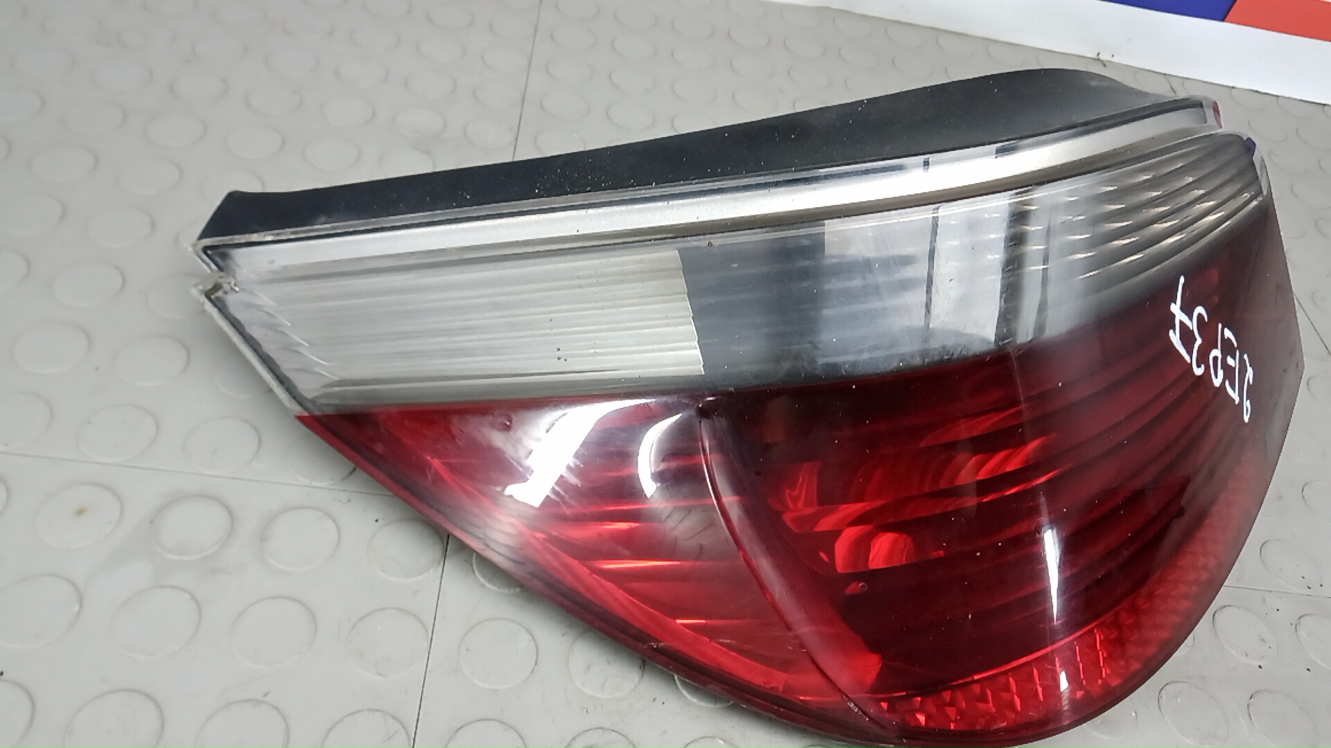 Фонарь задний левый