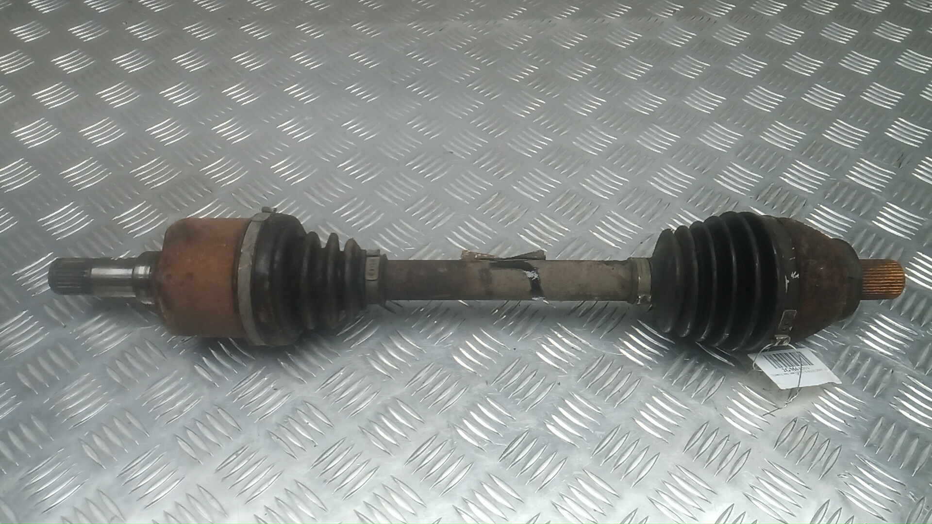 Полуось передняя левая