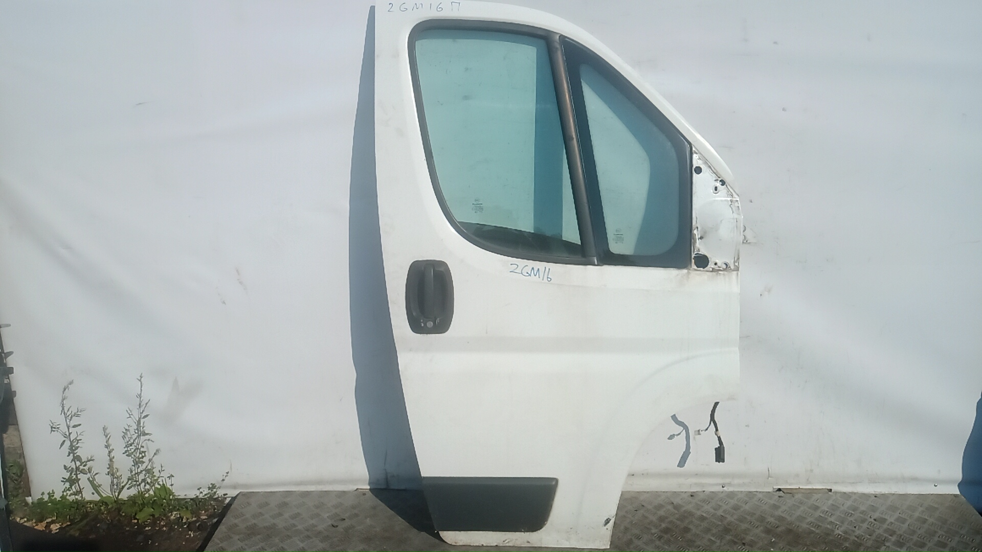 Дверь передняя правая