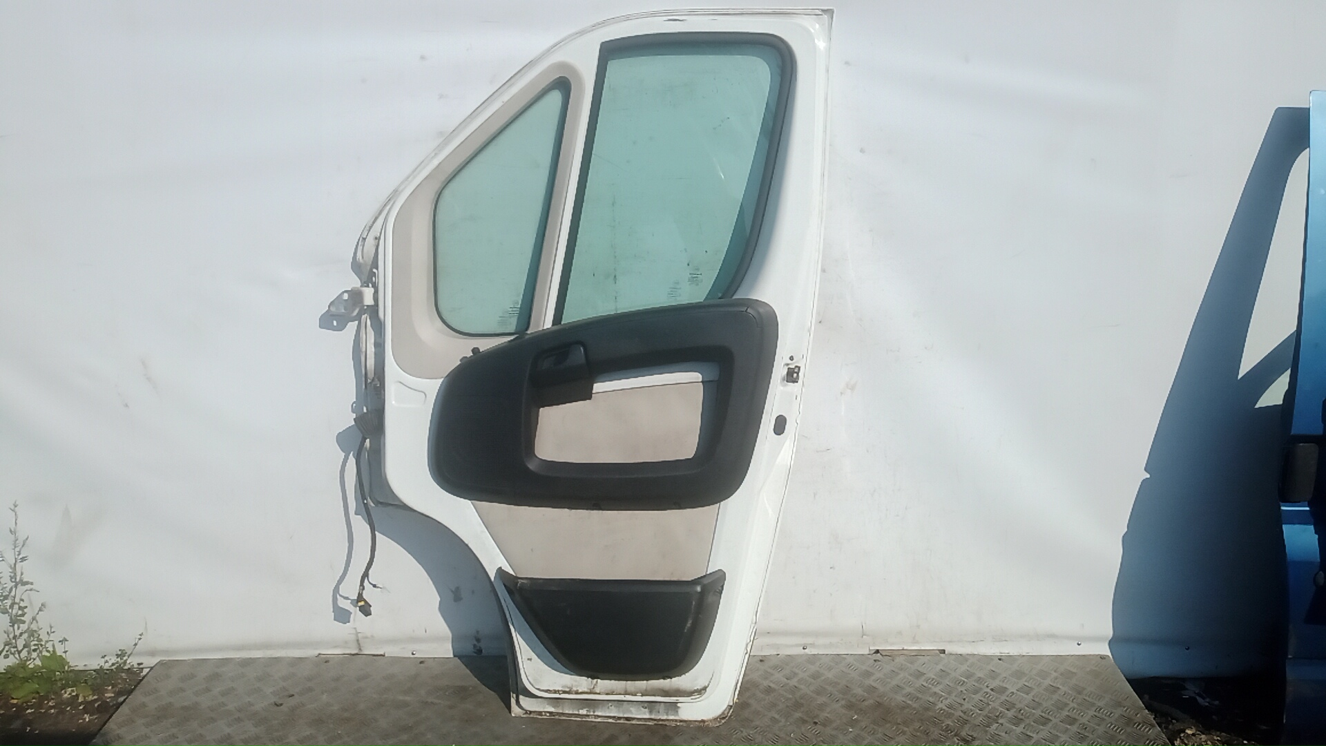 Дверь передняя правая