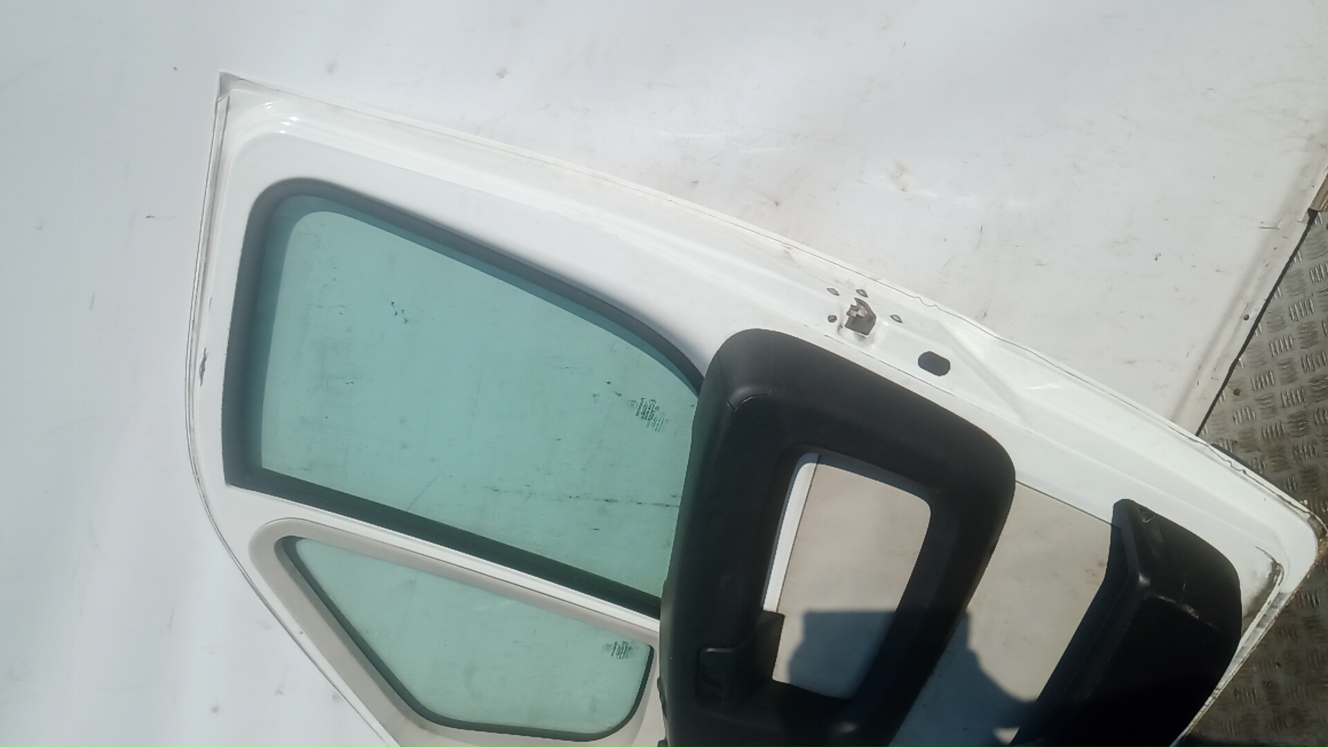 Дверь передняя правая