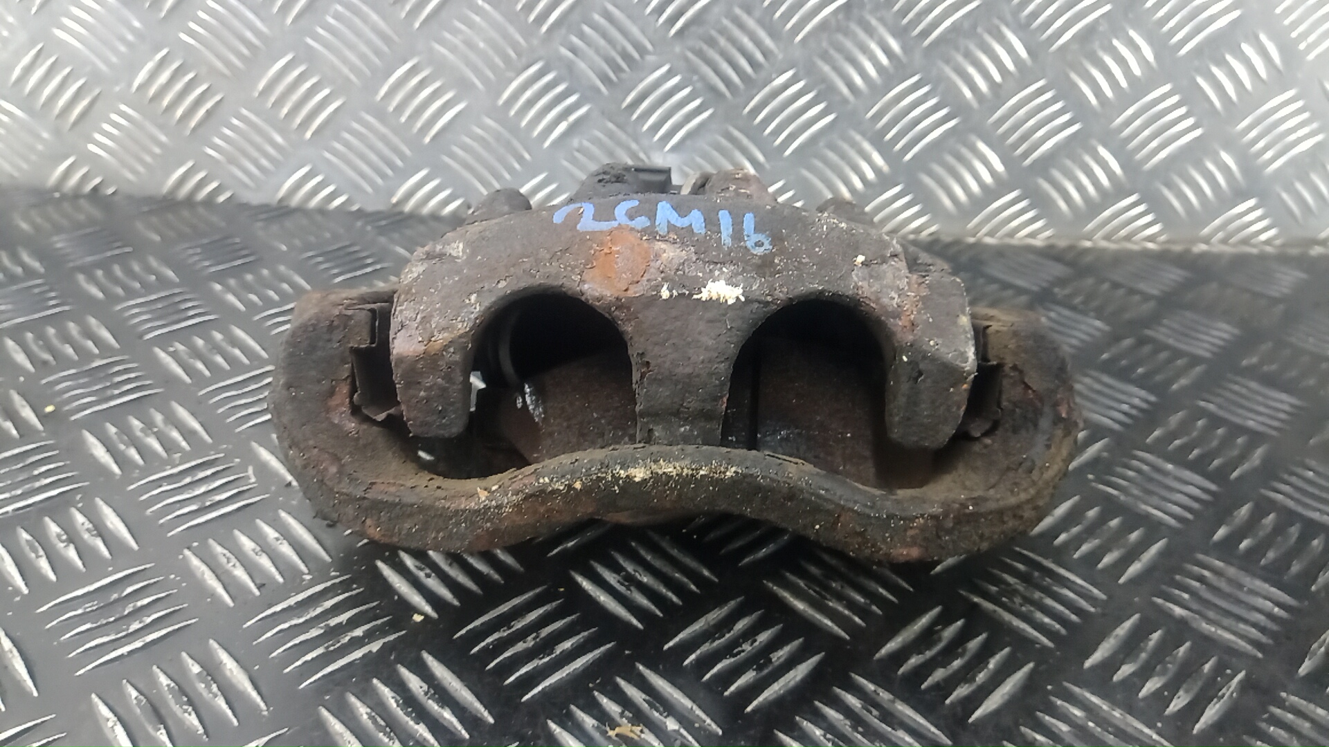 Суппорт передний правый