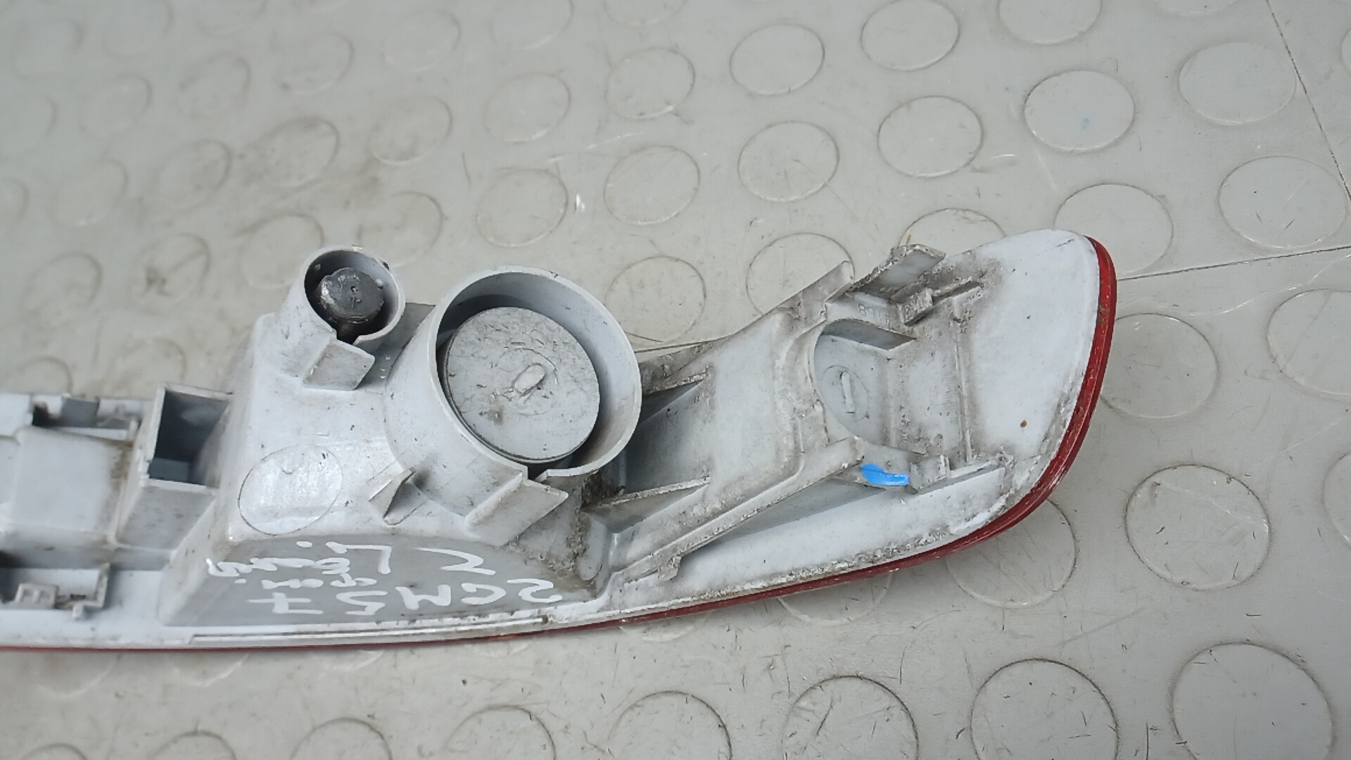 Фонарь задний в бампер левый