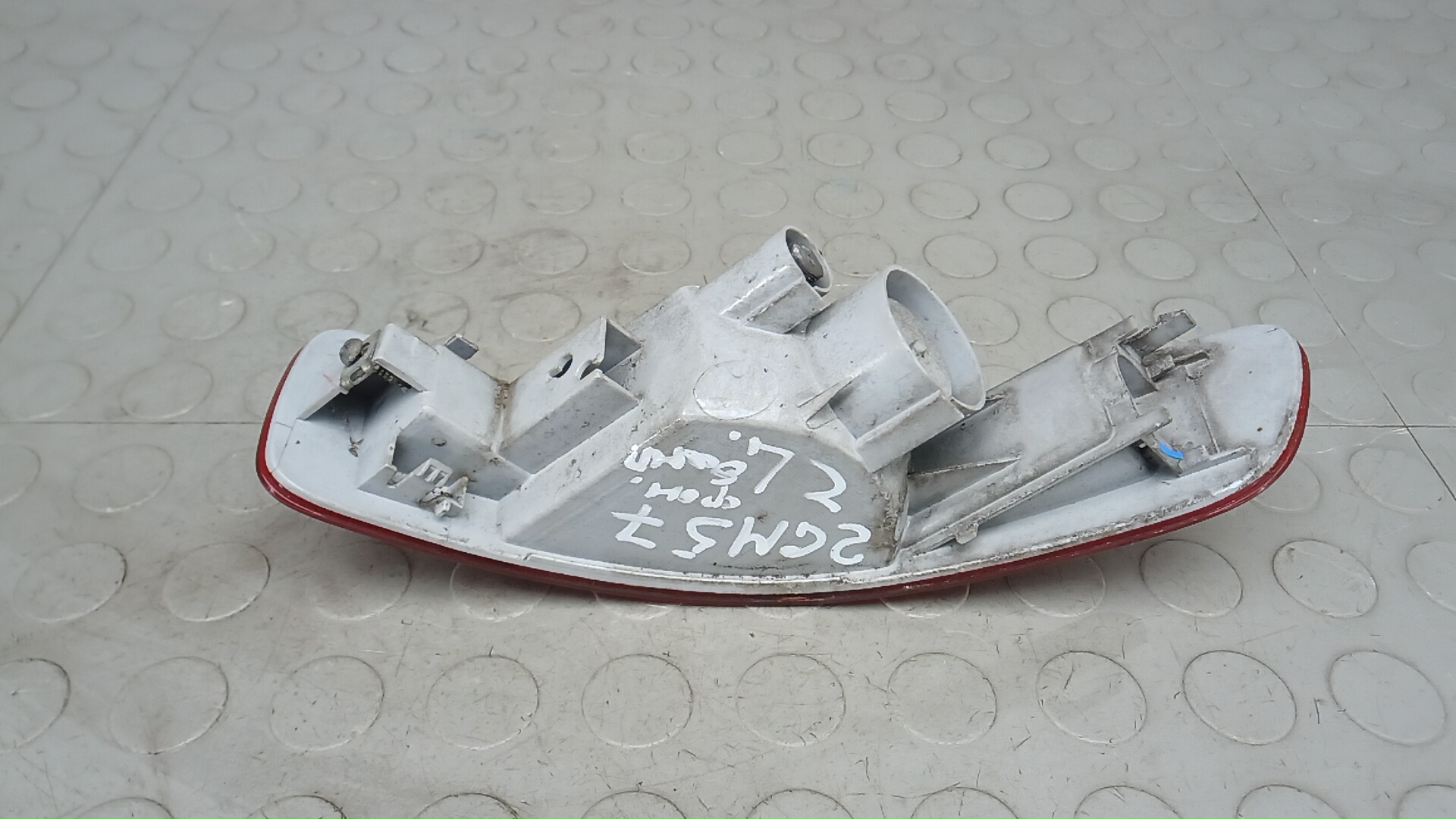 Фонарь задний в бампер левый