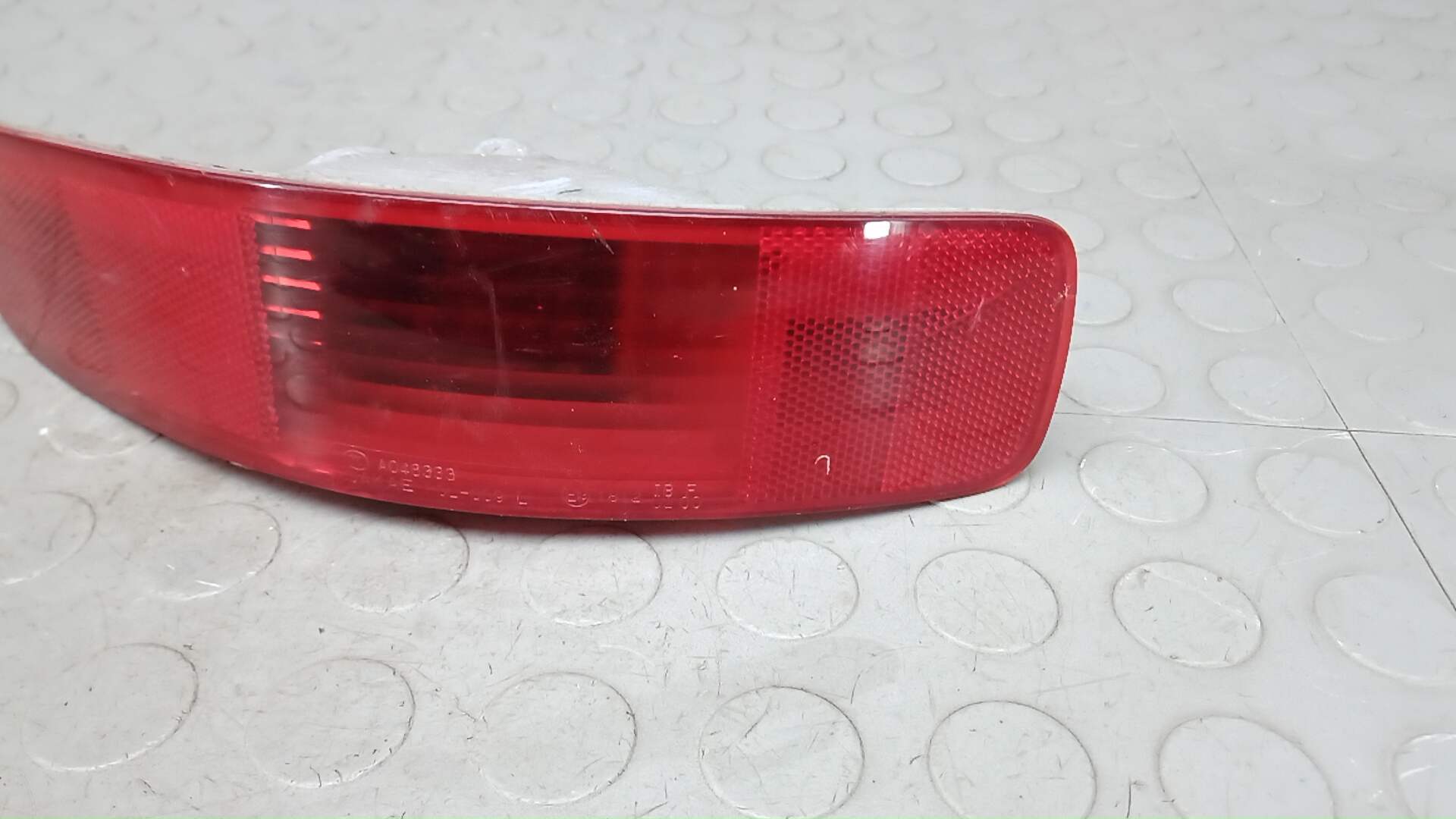 Фонарь задний в бампер левый