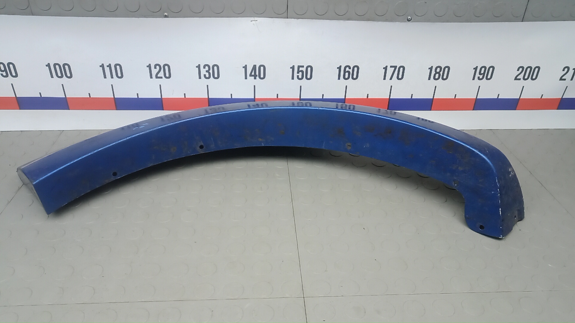 Накладка переднего крыла левого