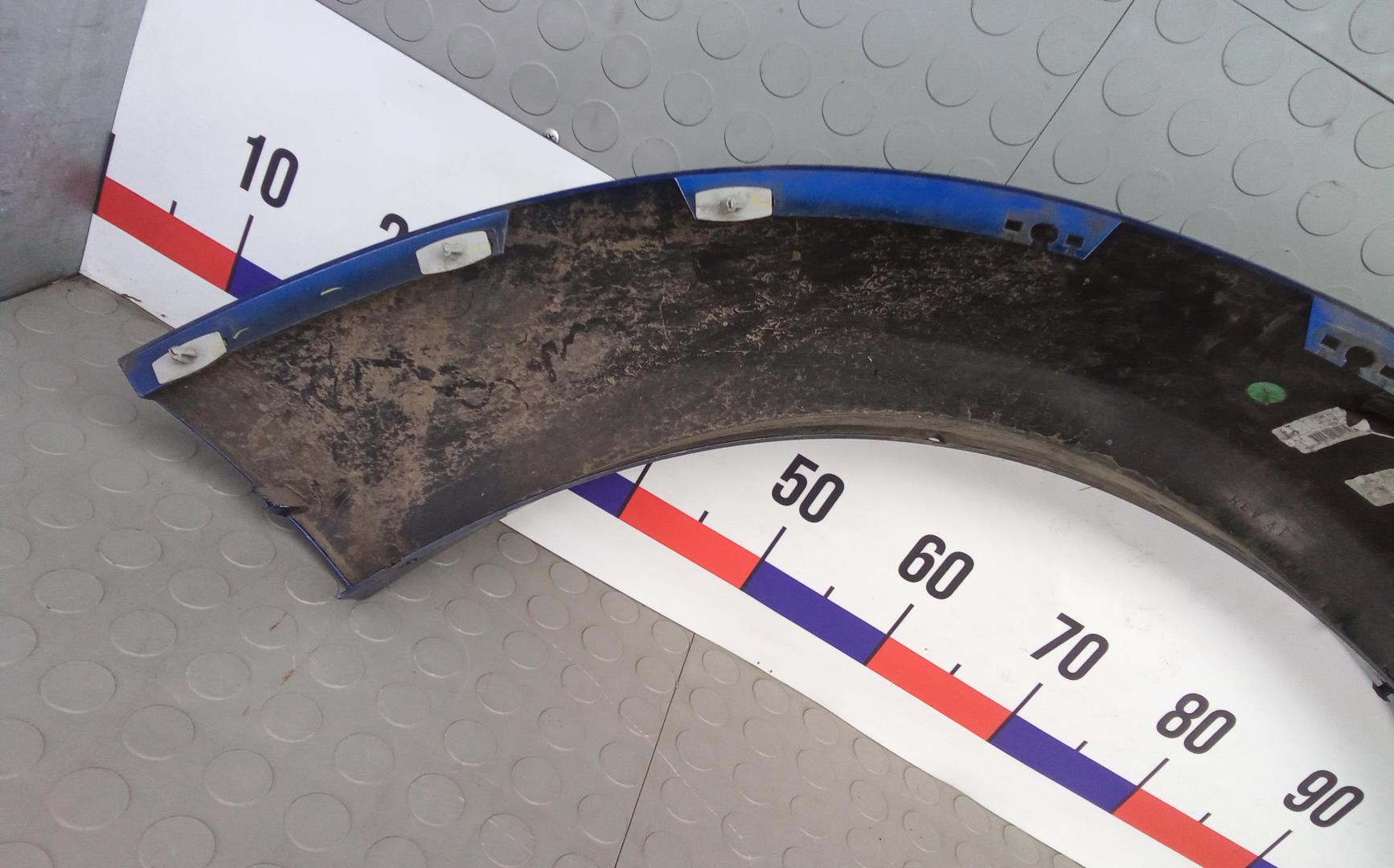 Накладка заднего крыла левого