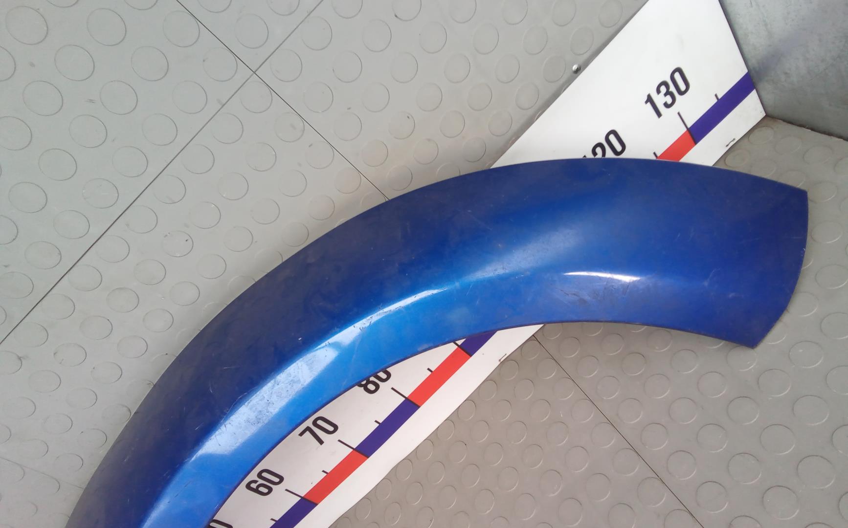 Накладка заднего крыла левого